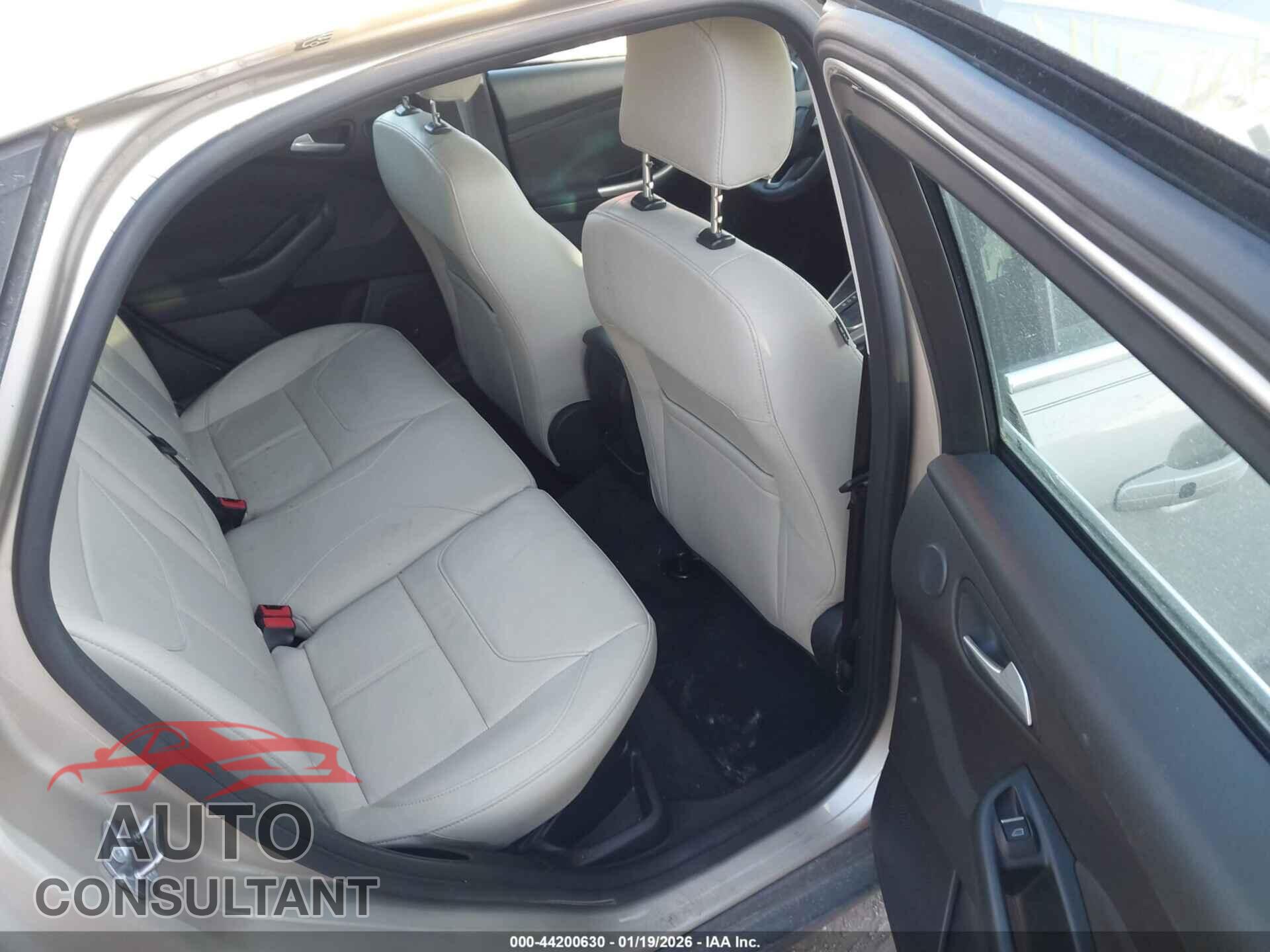 FORD FOCUS 2017 - 1FADP3N22HL252244