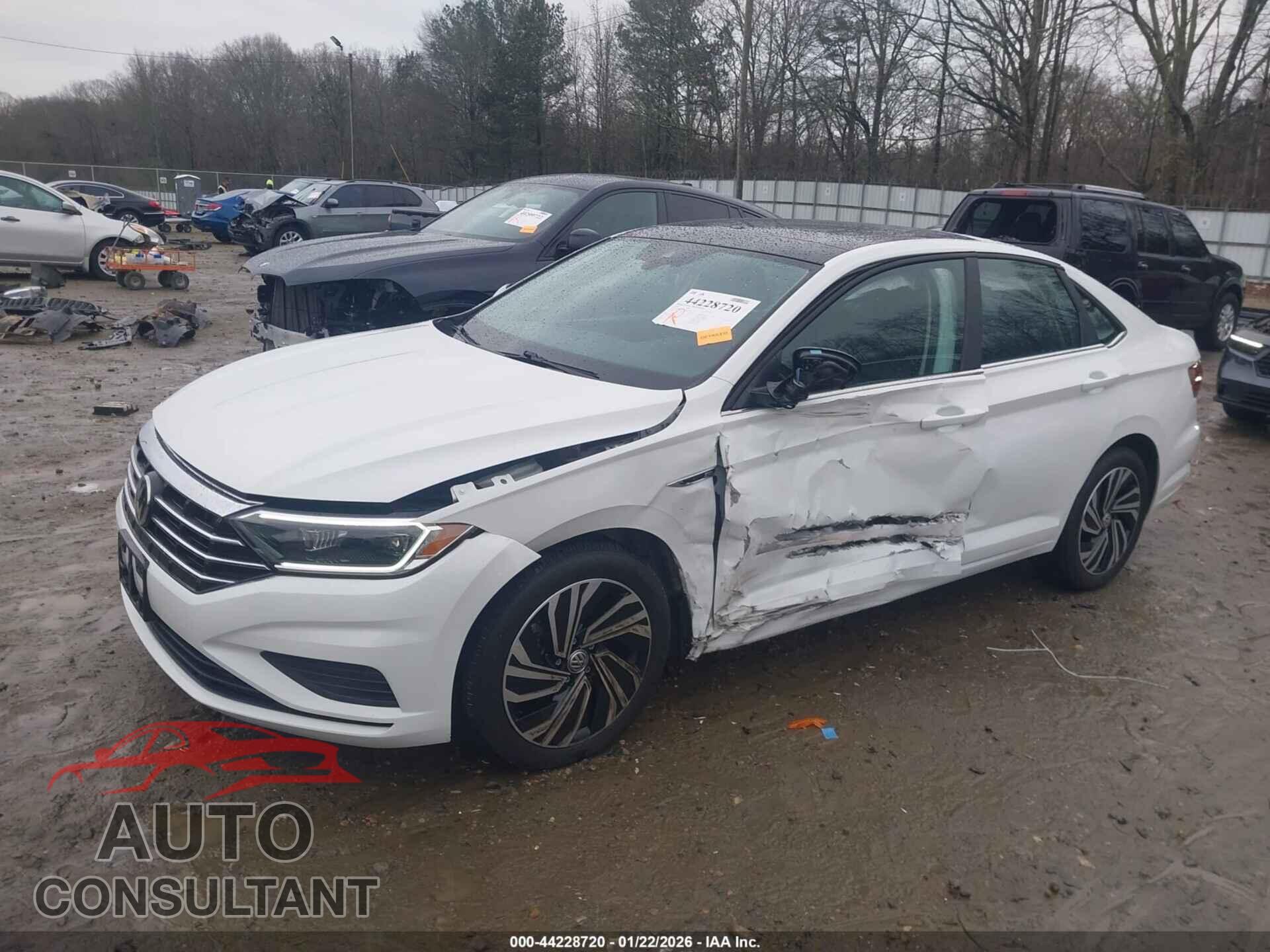 VOLKSWAGEN JETTA 2020 - 3VWEB7BU4LM057860