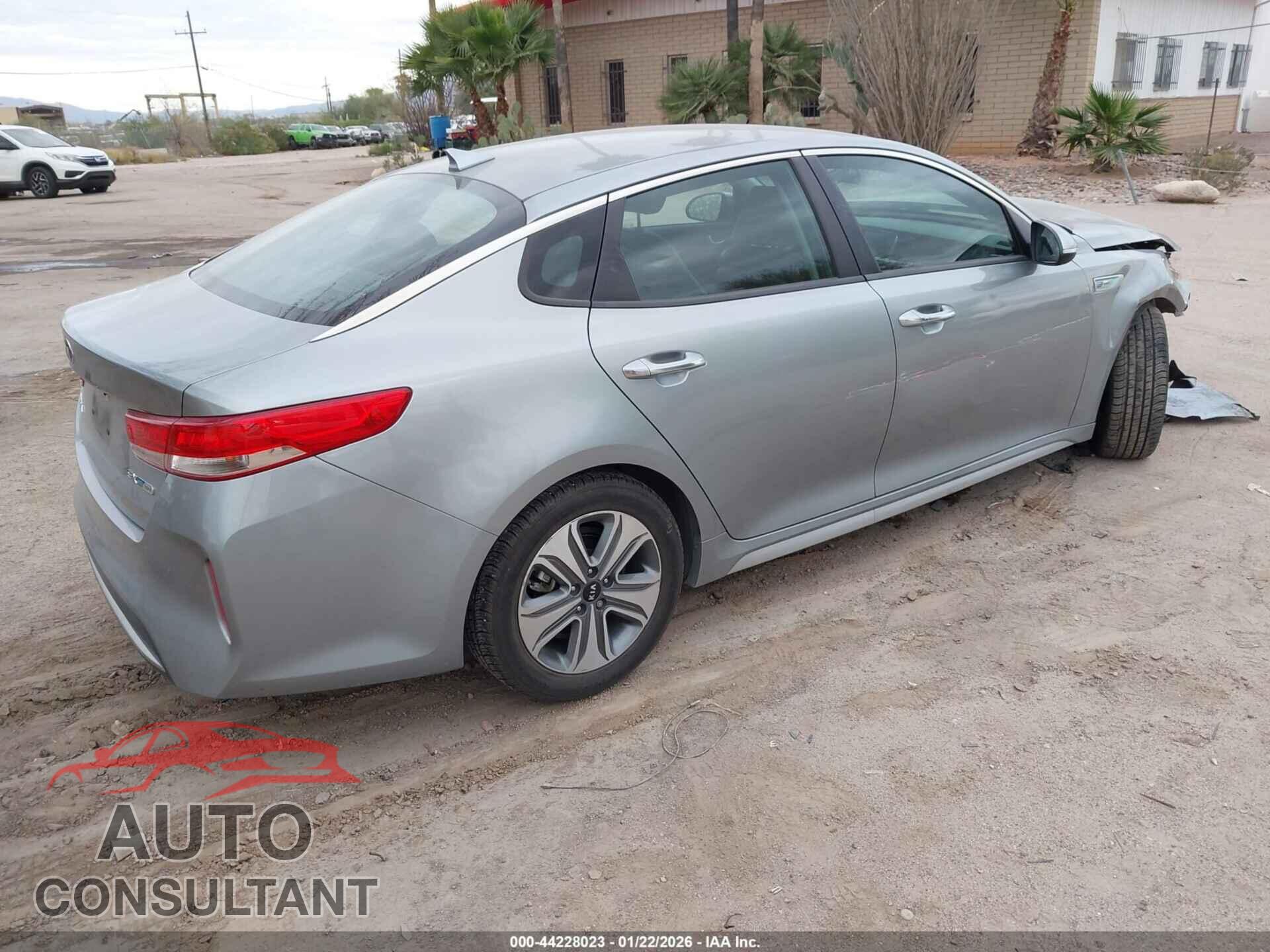 KIA OPTIMA HYBRID 2017 - KNAGU4LE4H5017655