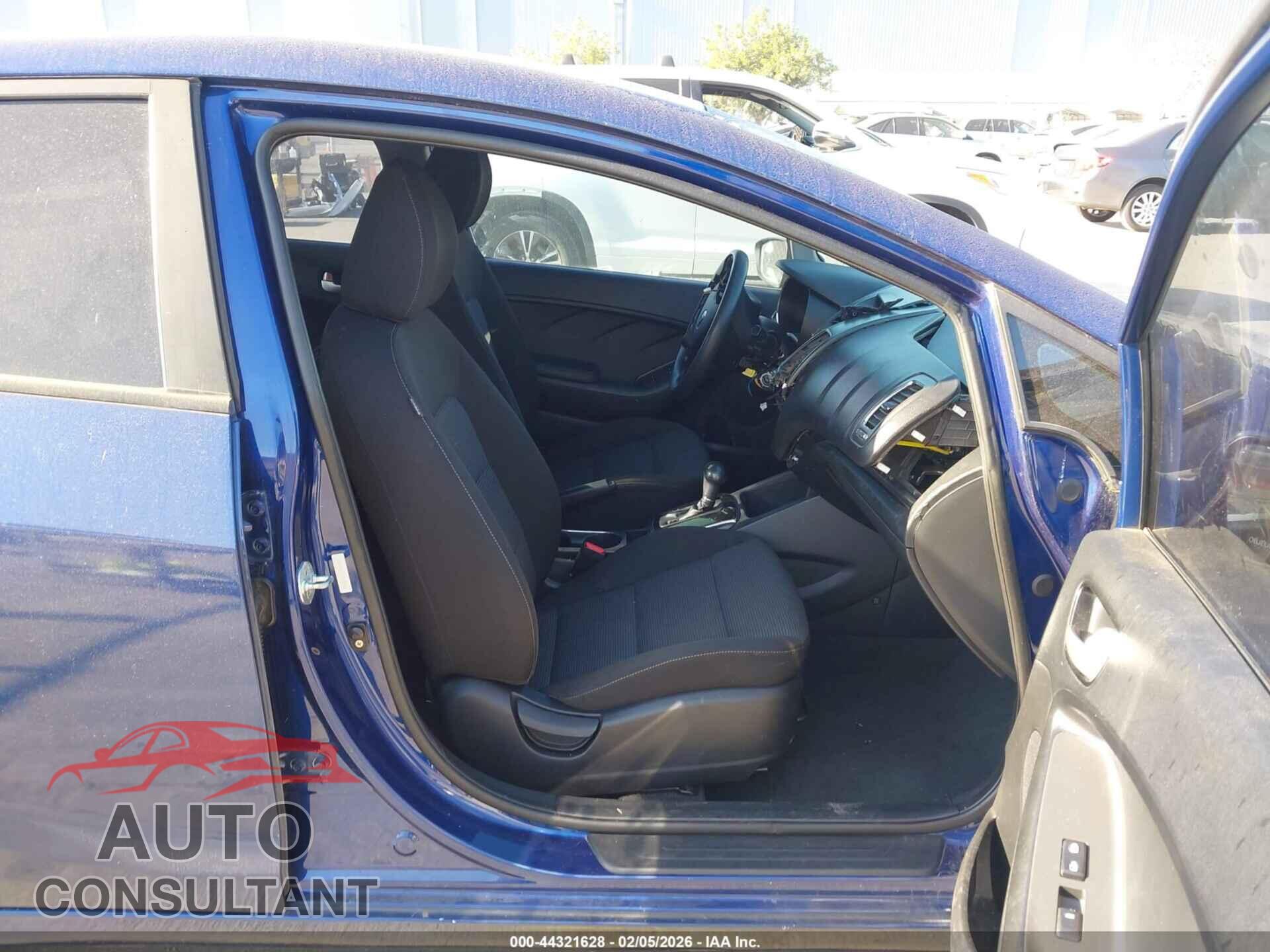 KIA FORTE 2017 - 3KPFK4A76HE142654