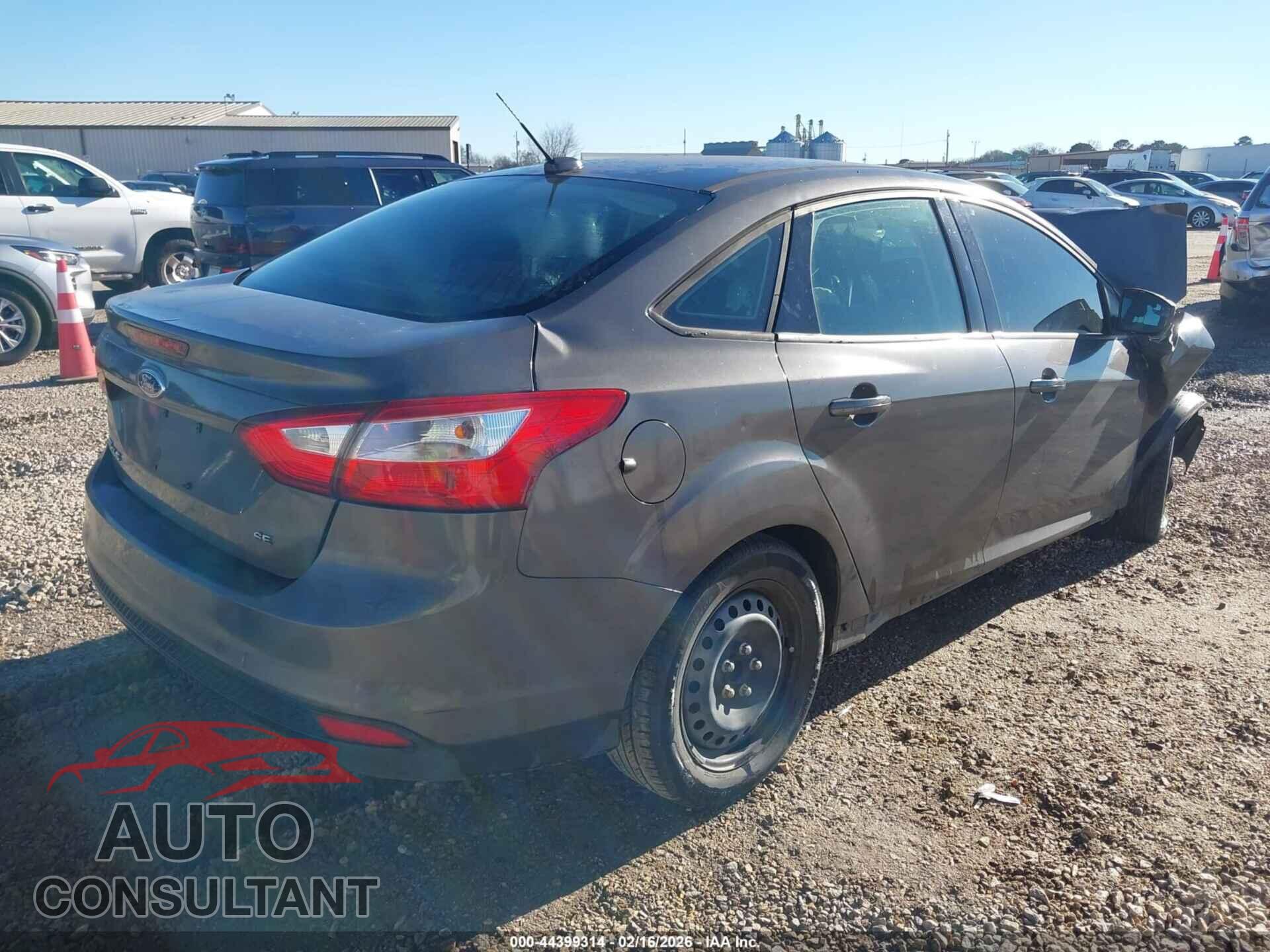 FORD FOCUS 2012 - 1FAHP3F22CL179840