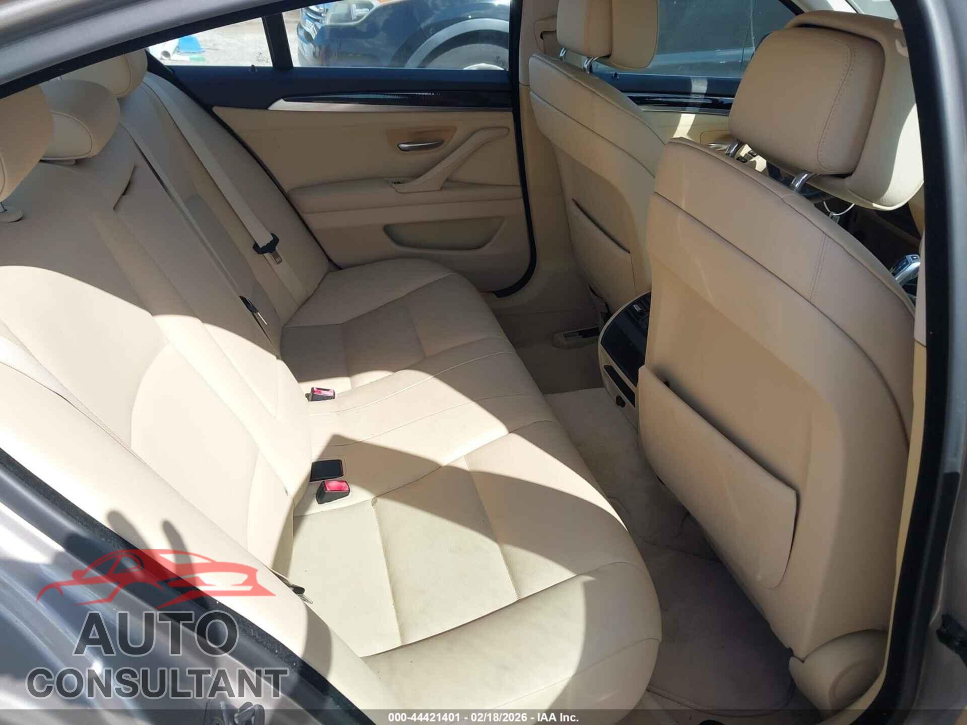 BMW 528I 2011 - WBAFR1C55BC746553