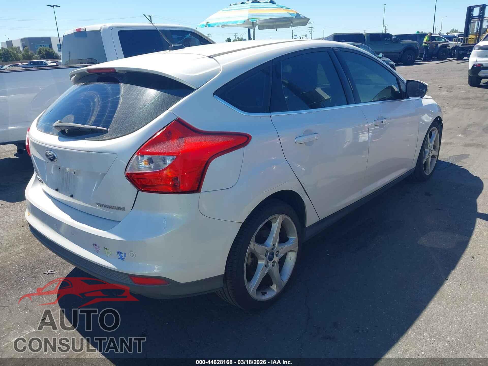 FORD FOCUS 2012 - 1FAHP3N24CL382309