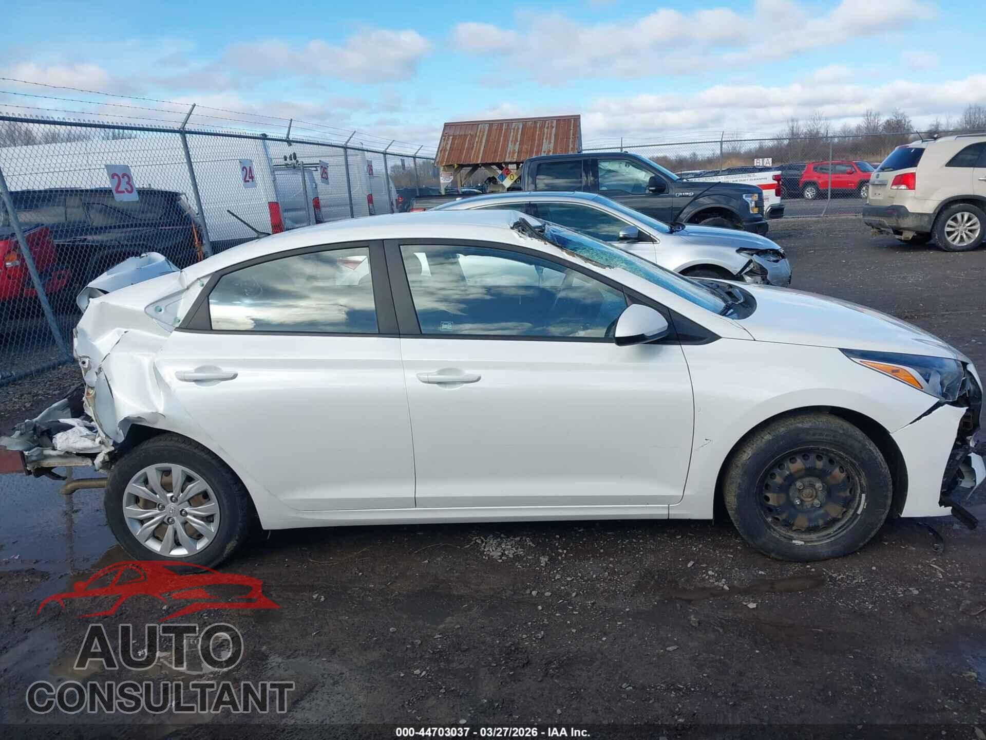 HYUNDAI ACCENT 2018 - 3KPC24A30JE016425