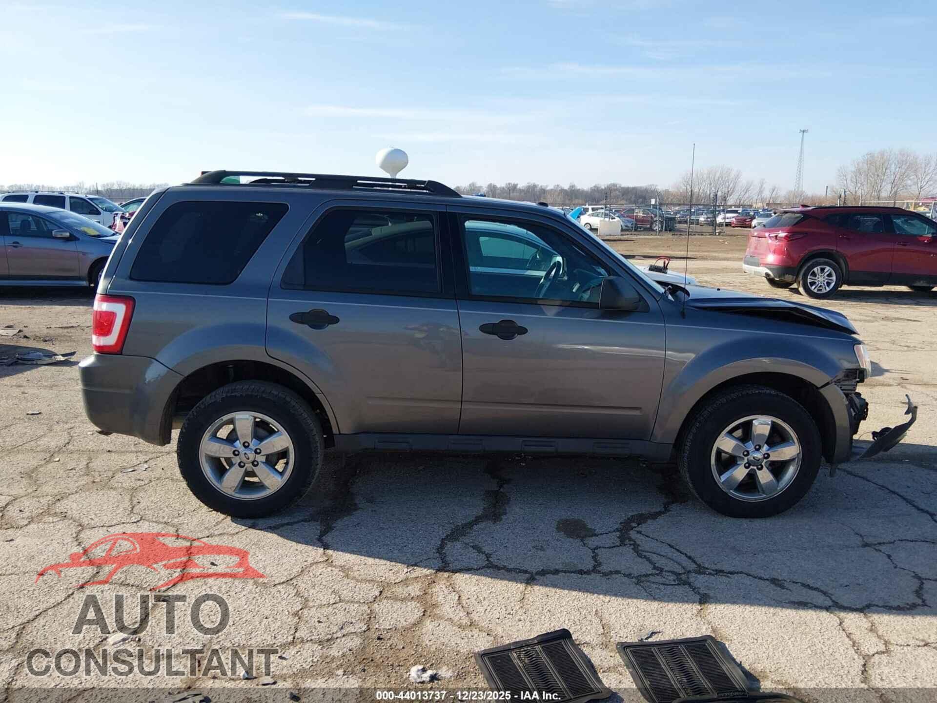 FORD ESCAPE 2011 - 1FMCU0D76BKC16611