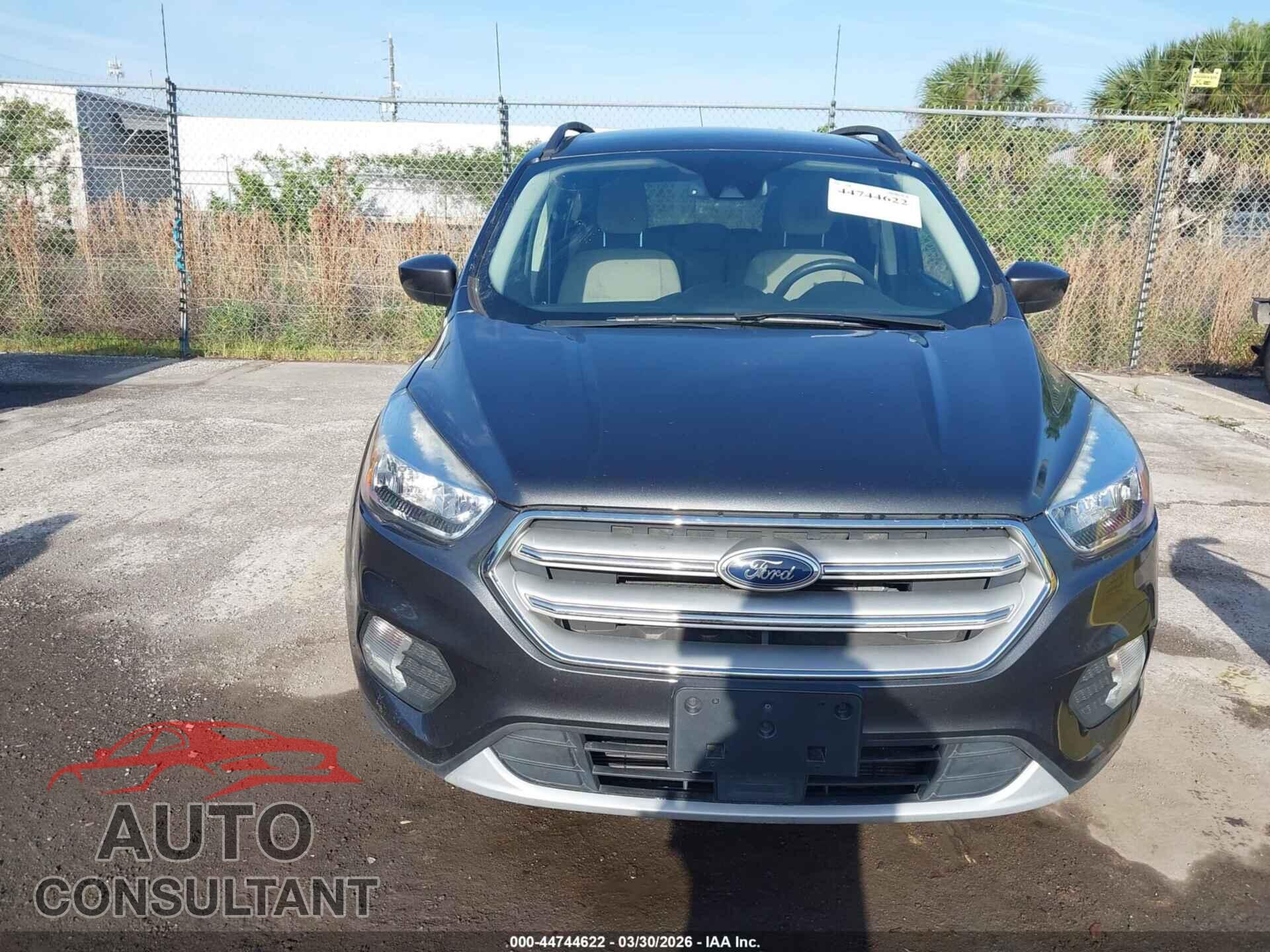 FORD ESCAPE 2018 - 1FMCU0GD2JUD06603