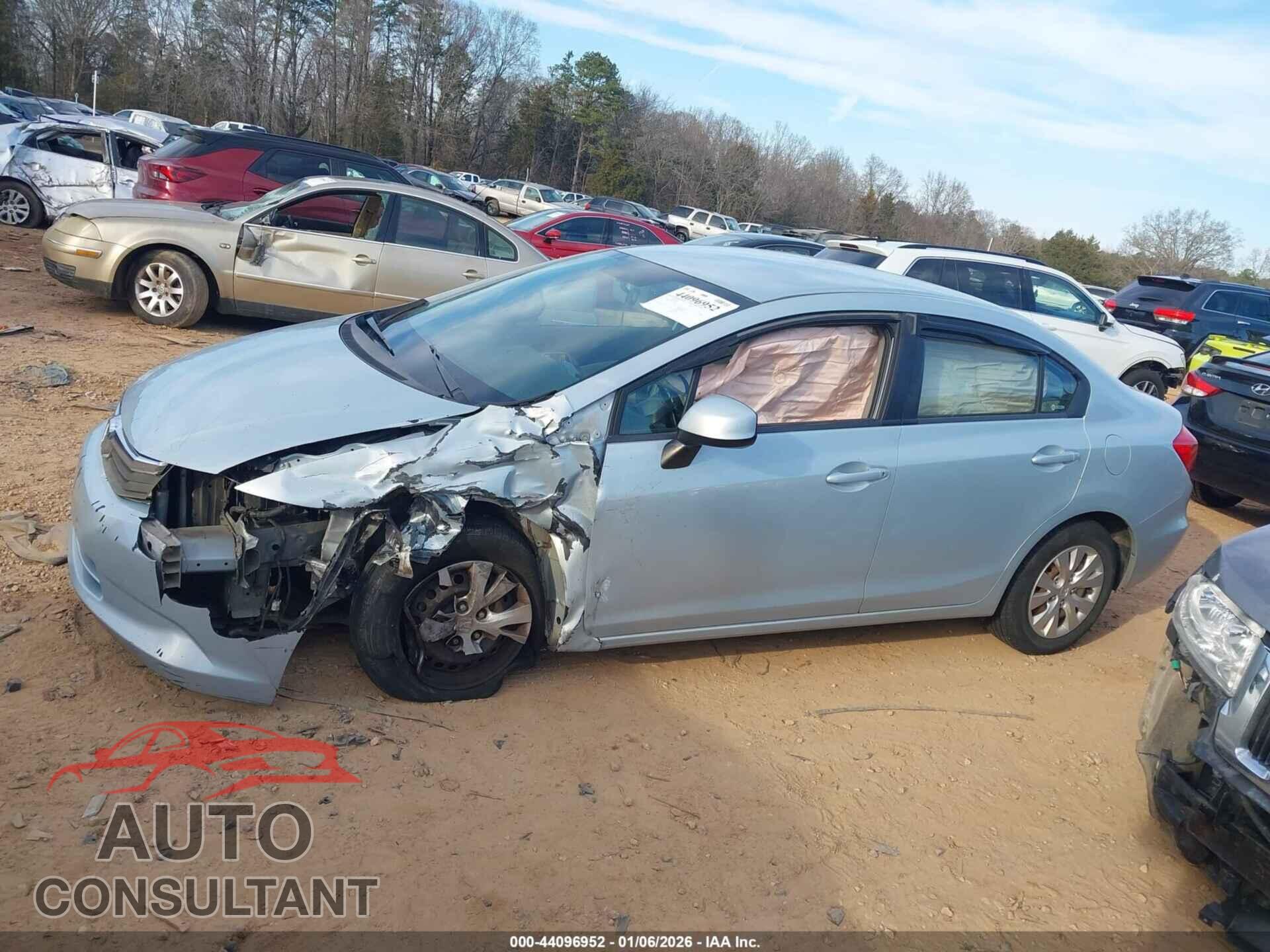 HONDA CIVIC 2012 - 2HGFB2F55CH516567