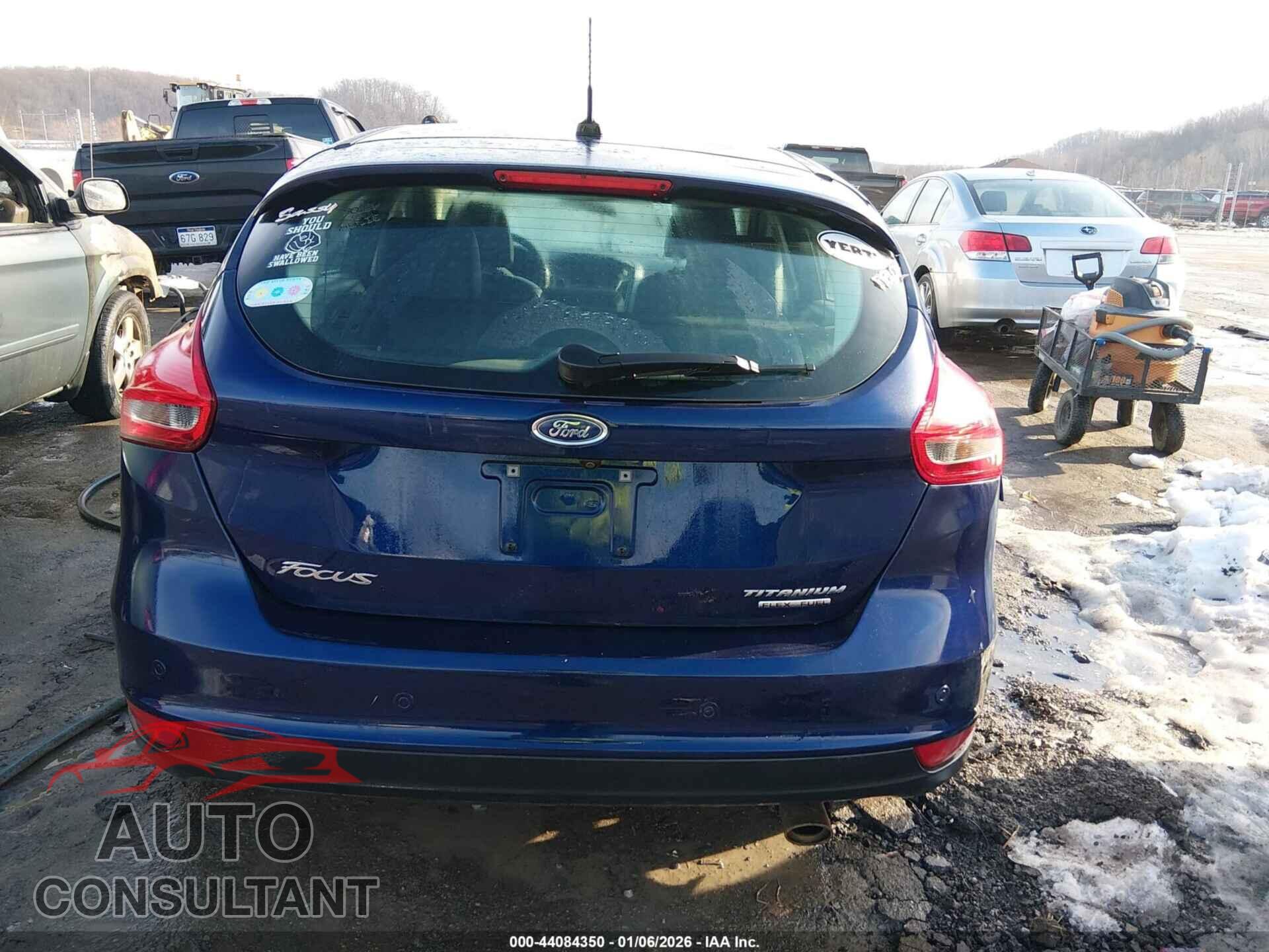 FORD FOCUS 2016 - 1FADP3N23GL370852