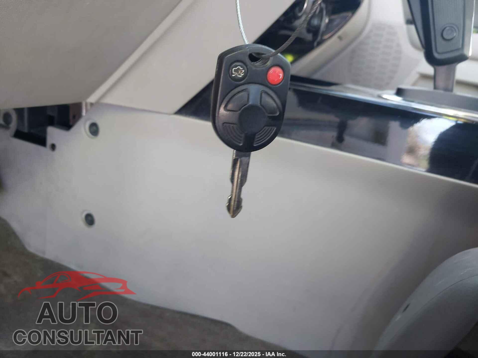 MAZDA TRIBUTE 2011 - 4F2CY0C72BKM06528