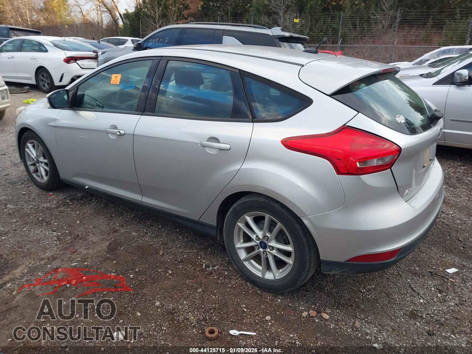 FORD FOCUS 2015 - 1FADP3K26FL288438