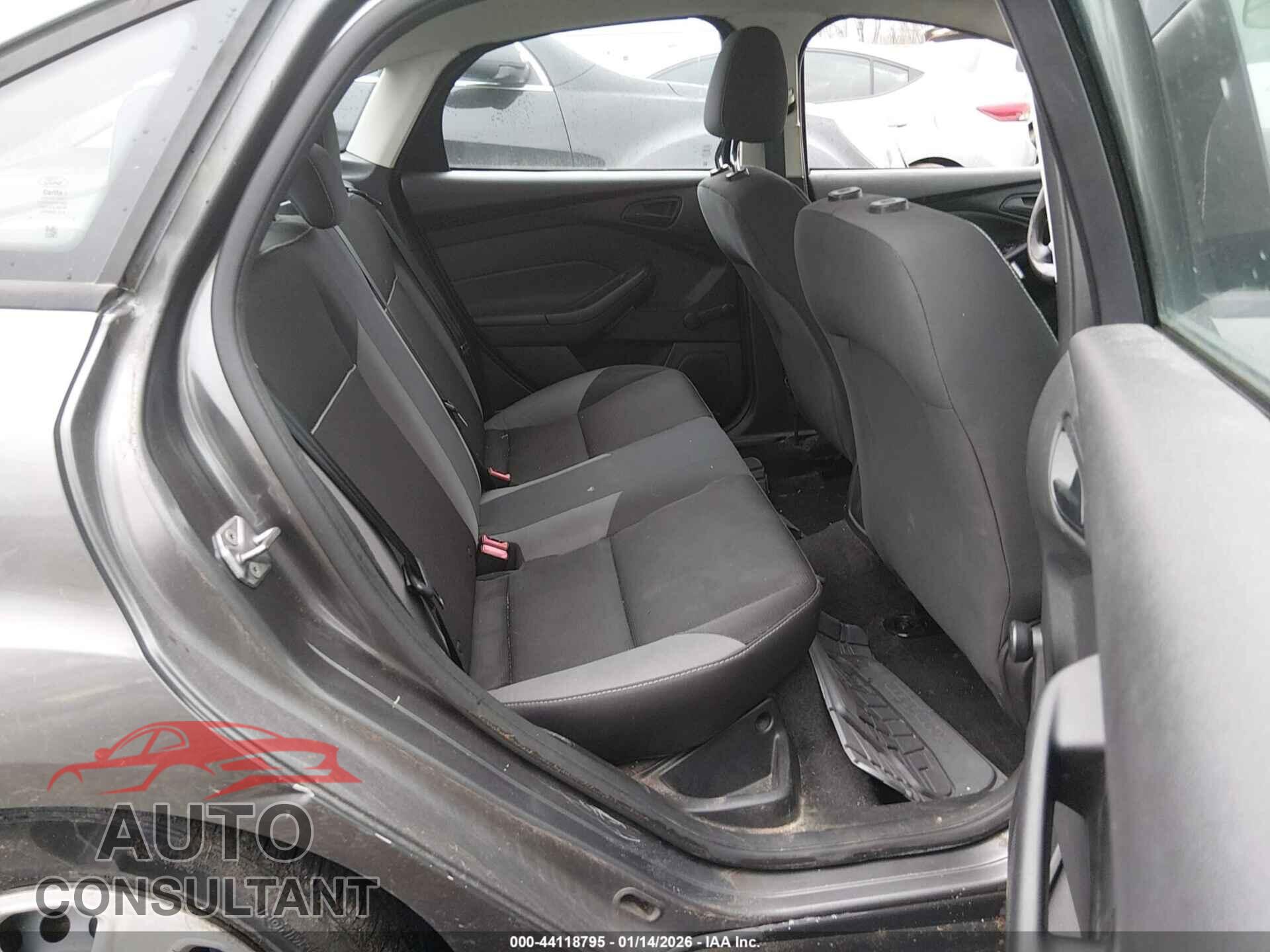 FORD FOCUS 2014 - 1FADP3E20EL373835