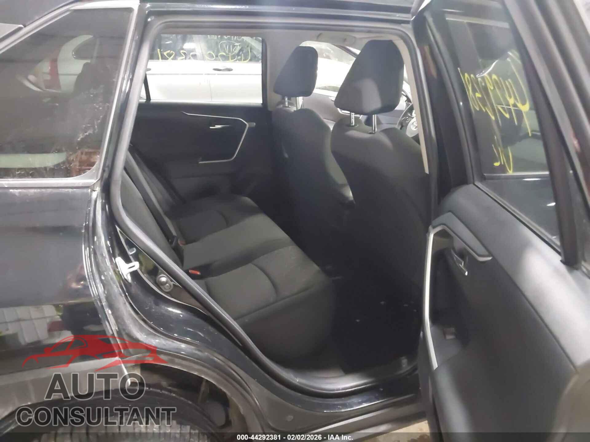 TOYOTA RAV4 2019 - JTMP1RFV6KJ005204