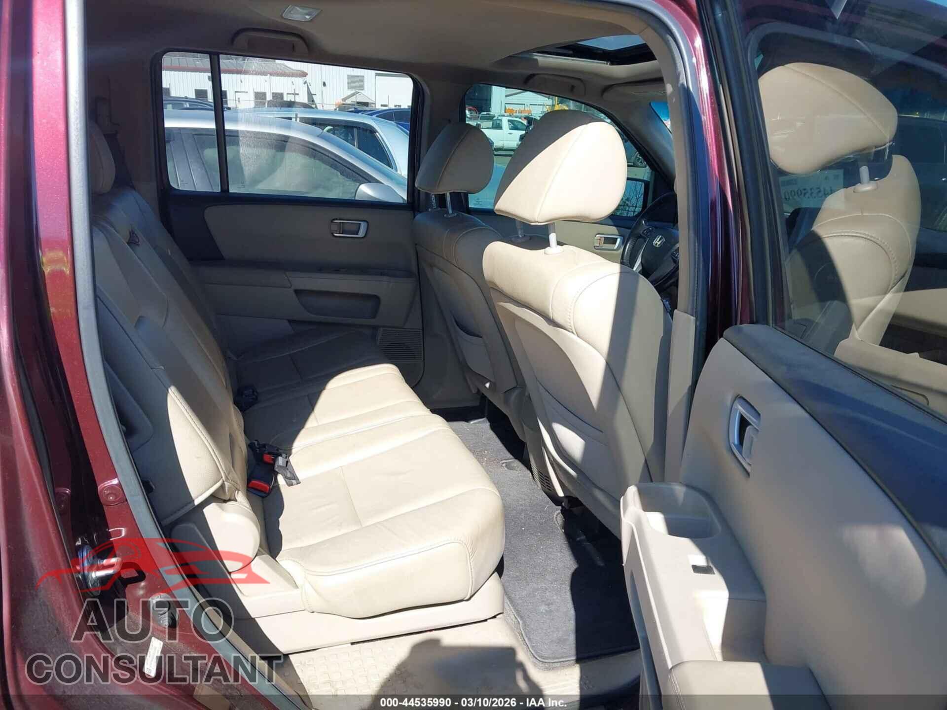 HONDA PILOT 2013 - 5FNYF4H59DB006802