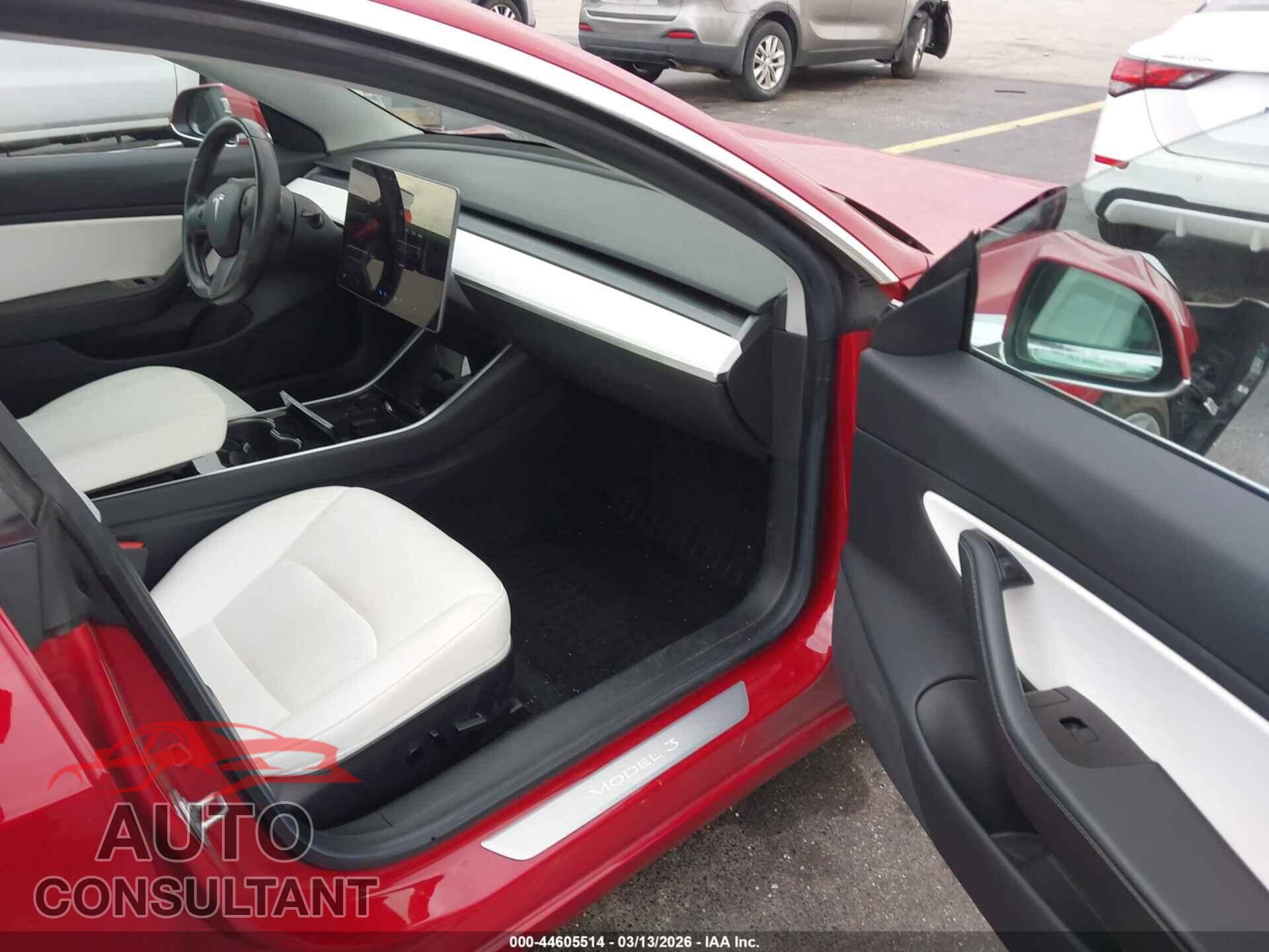TESLA MODEL 3 2019 - 5YJ3E1EB5KF391973