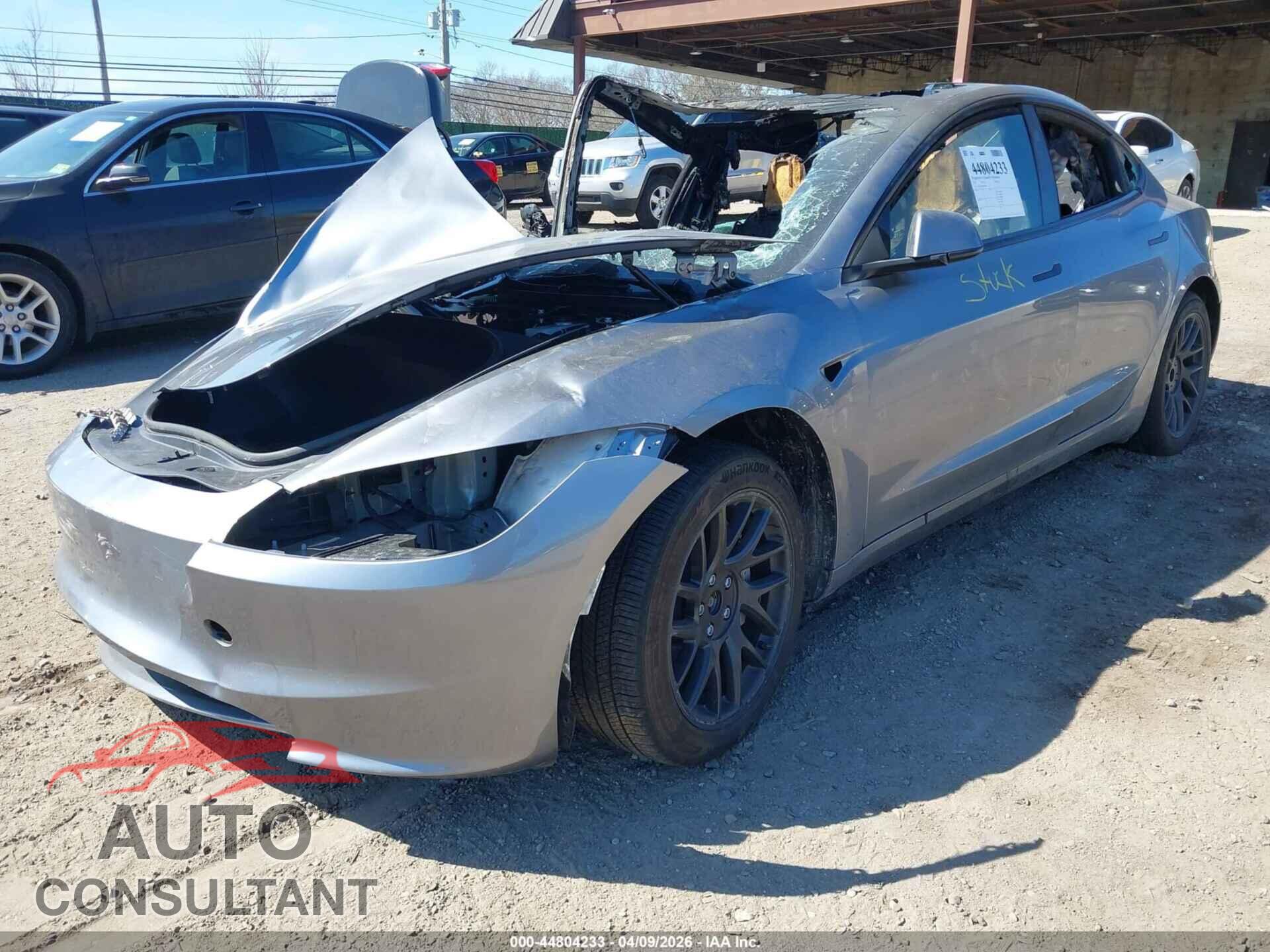 TESLA MODEL 3 2025 - 5YJ3E1EB6SF993846