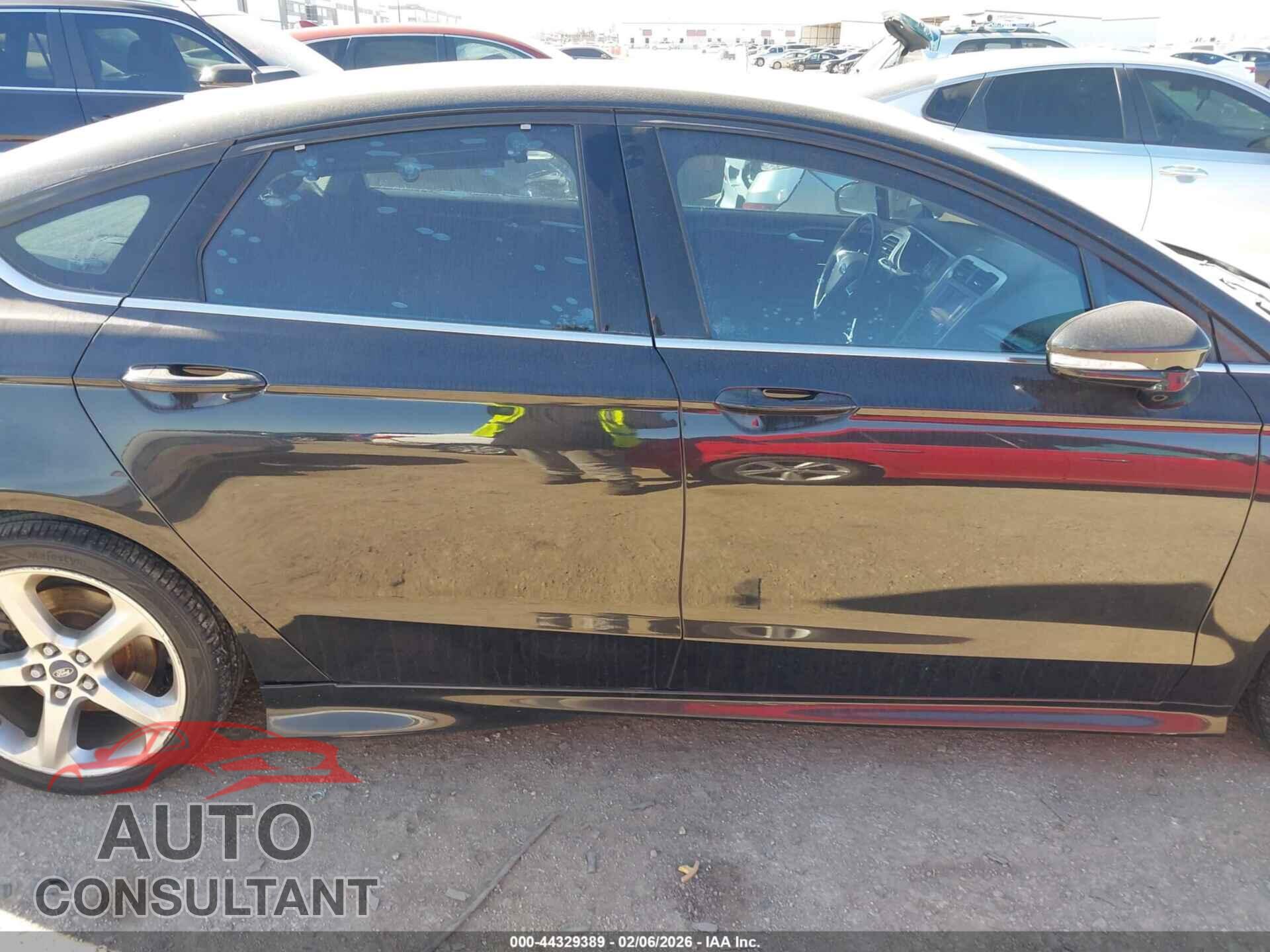 FORD FUSION 2015 - 3FA6P0T92FR220643