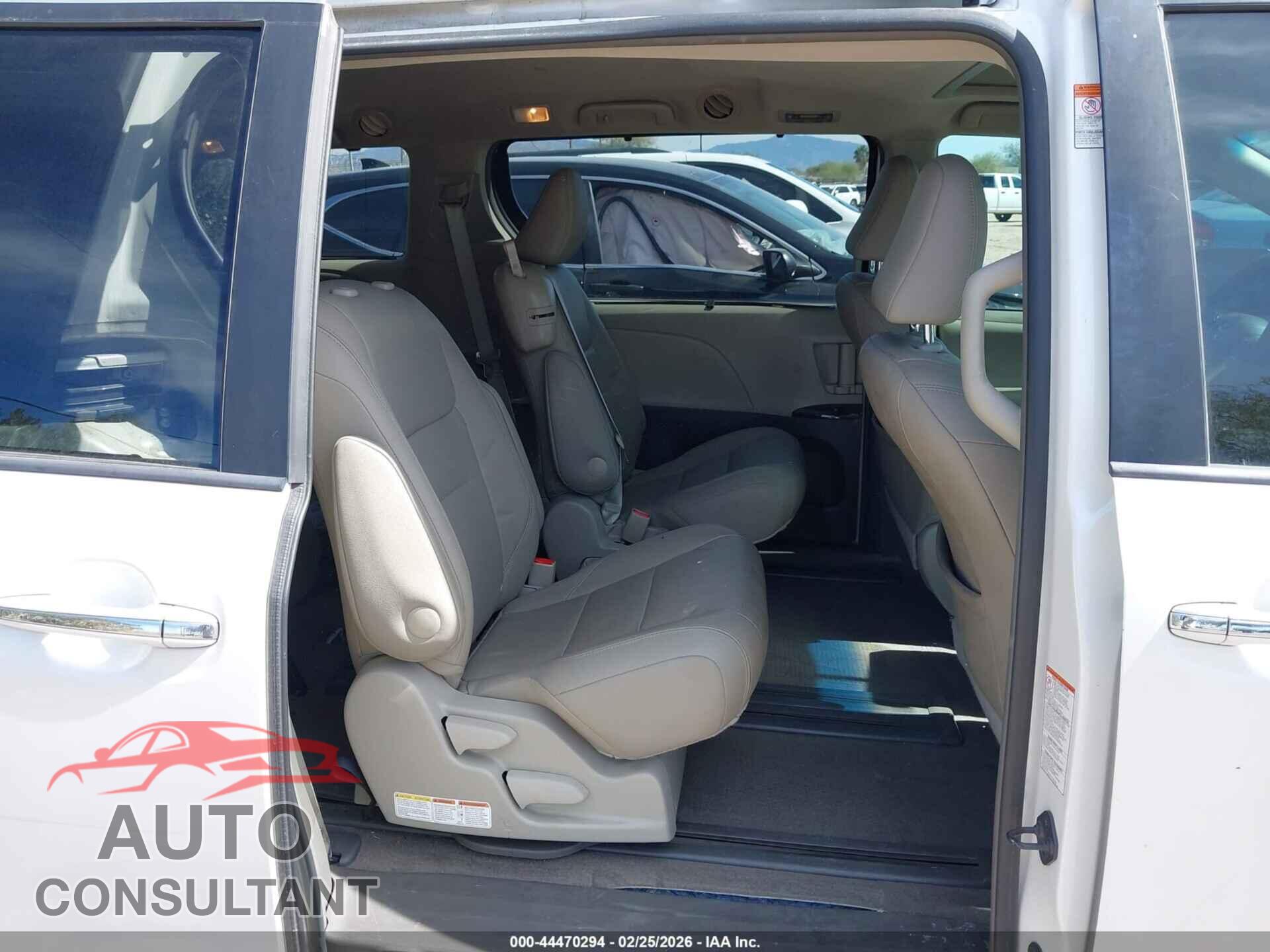 TOYOTA SIENNA 2015 - 5TDYK3DC5FS529341