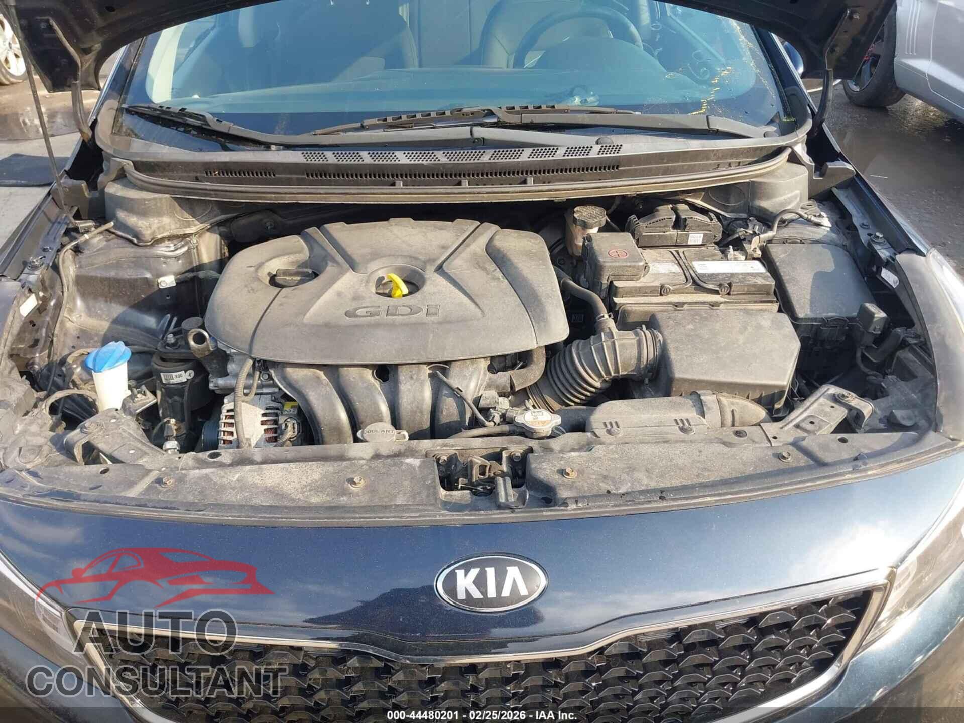 KIA FORTE 2017 - KNAFK5A84H5677845