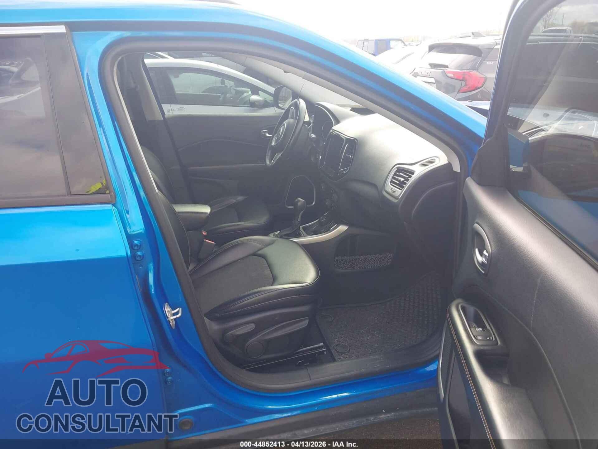 JEEP COMPASS 2018 - 3C4NJDBB4JT308236
