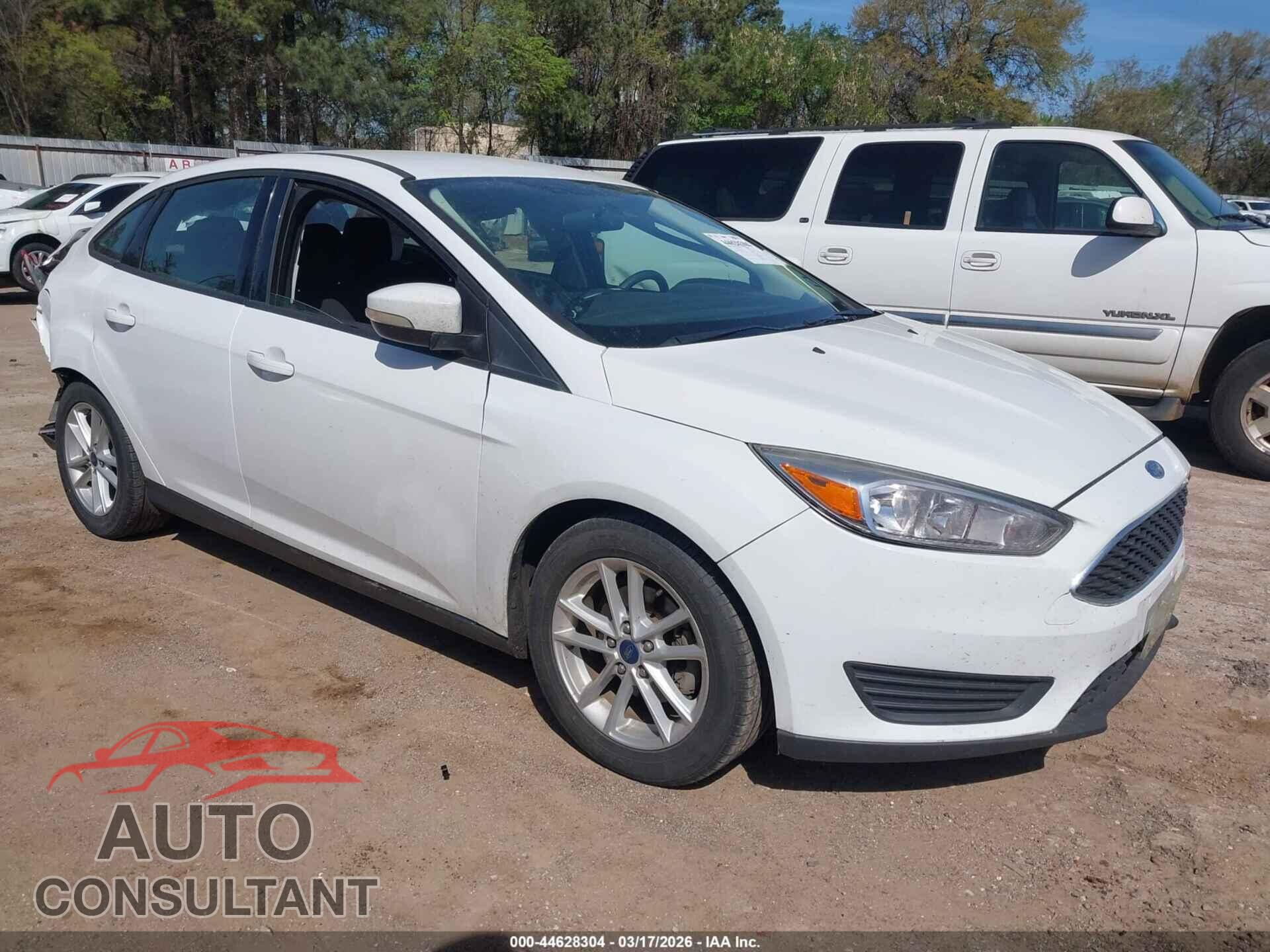 FORD FOCUS 2017 - 1FADP3F24HL328447