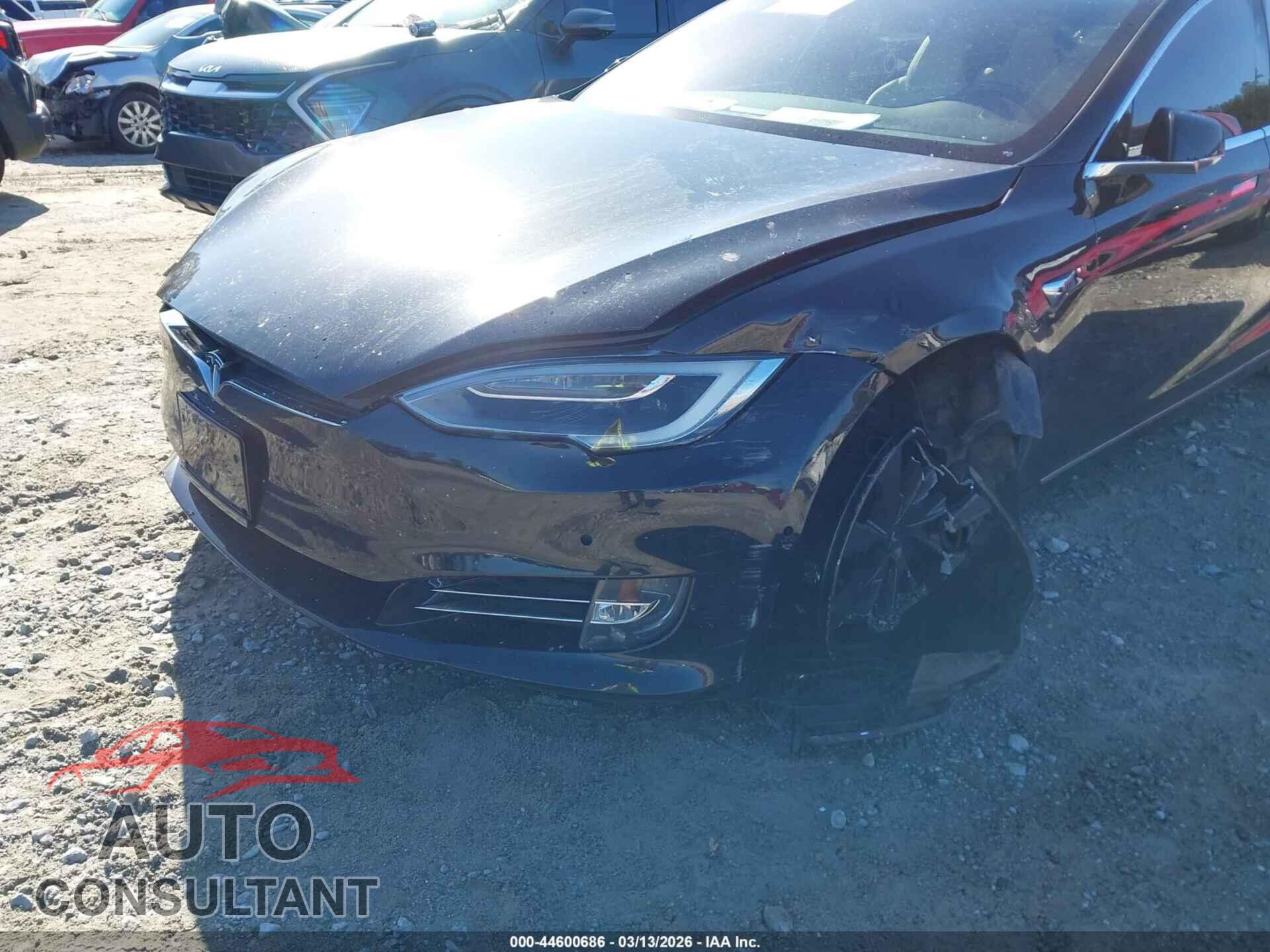 TESLA MODEL S 2018 - 5YJSA1E23JF276553
