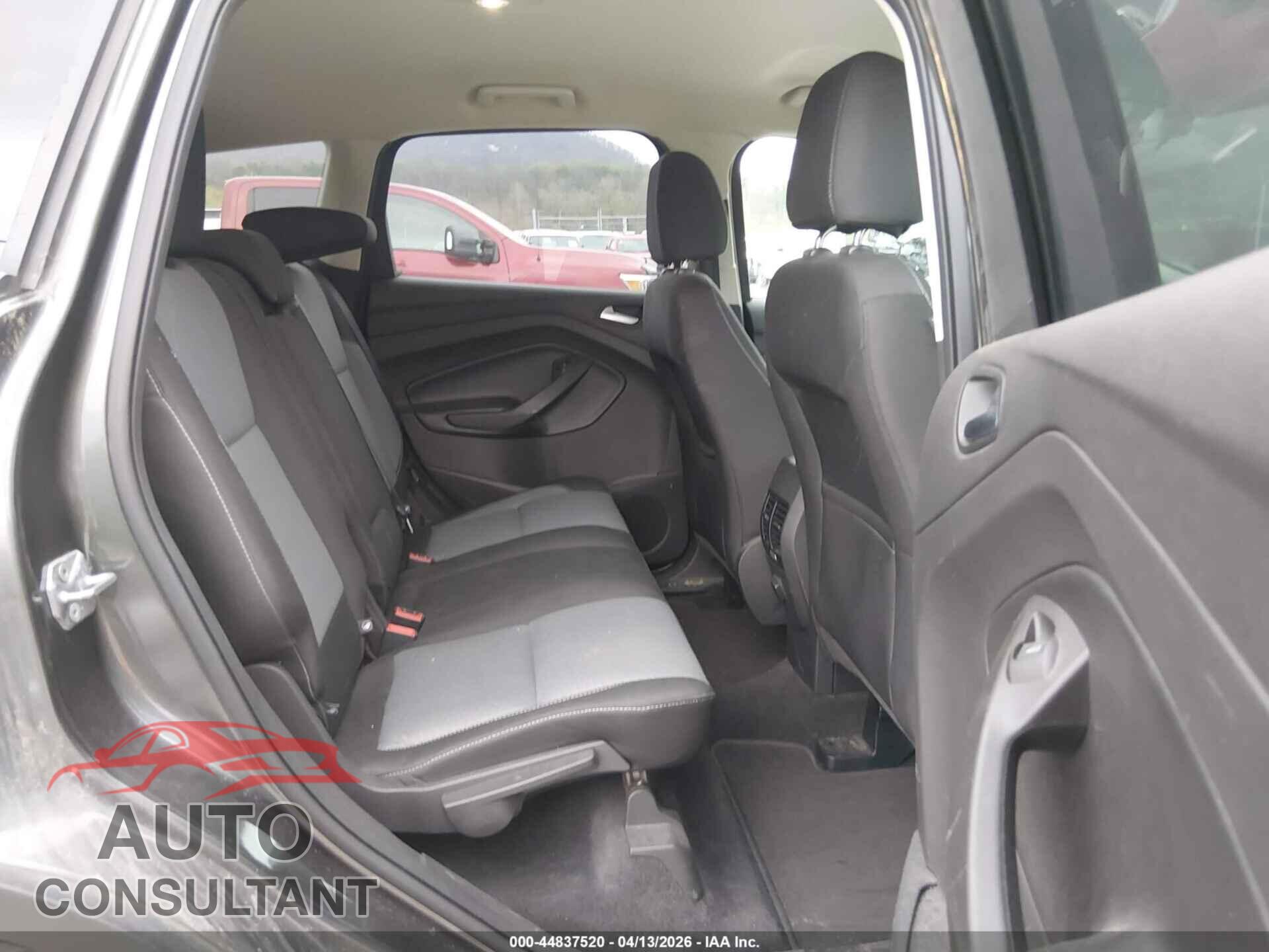 FORD ESCAPE 2017 - 1FMCU9GD4HUB76385