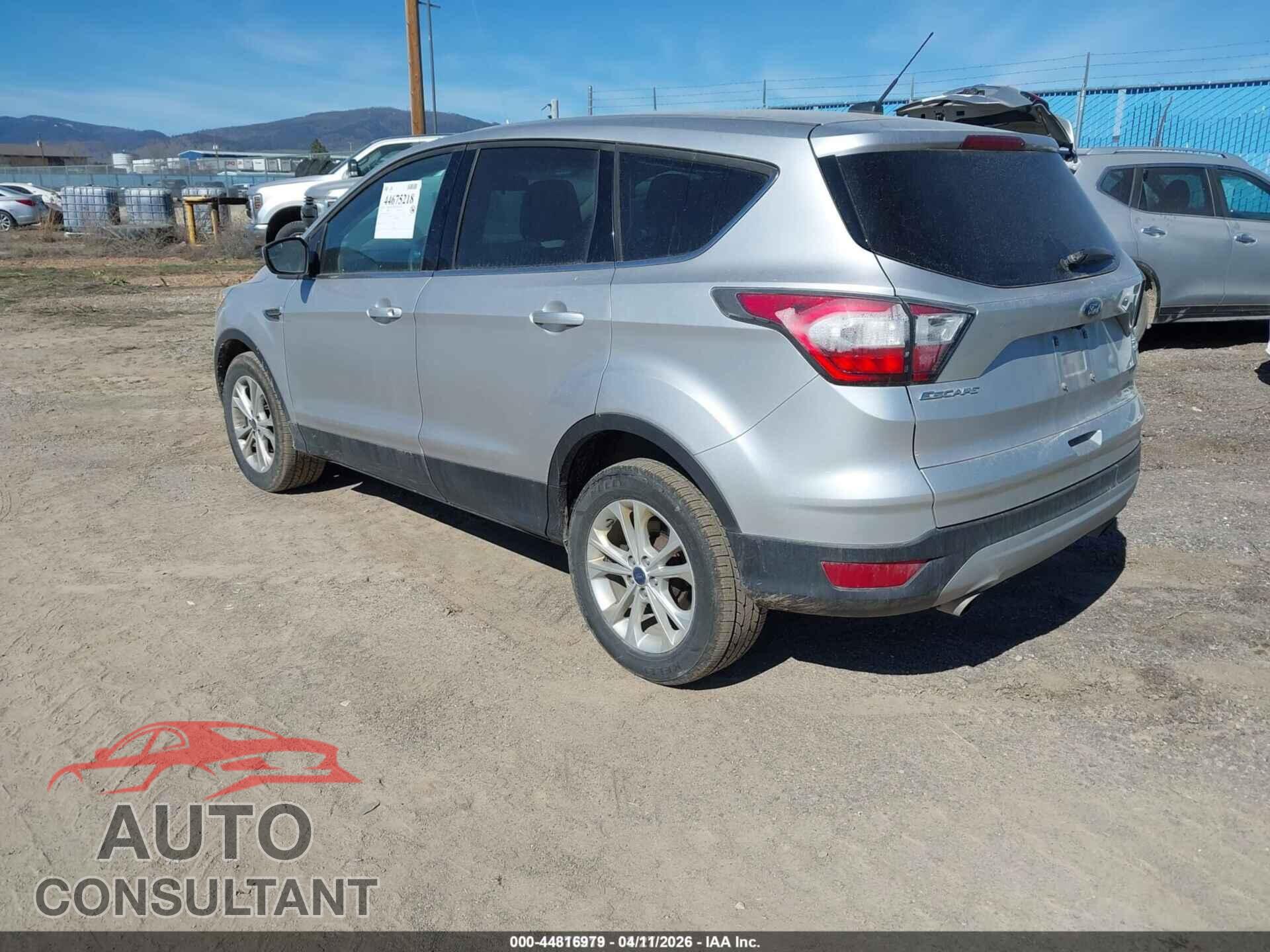 FORD ESCAPE 2017 - 1FMCU9GD4HUB08751