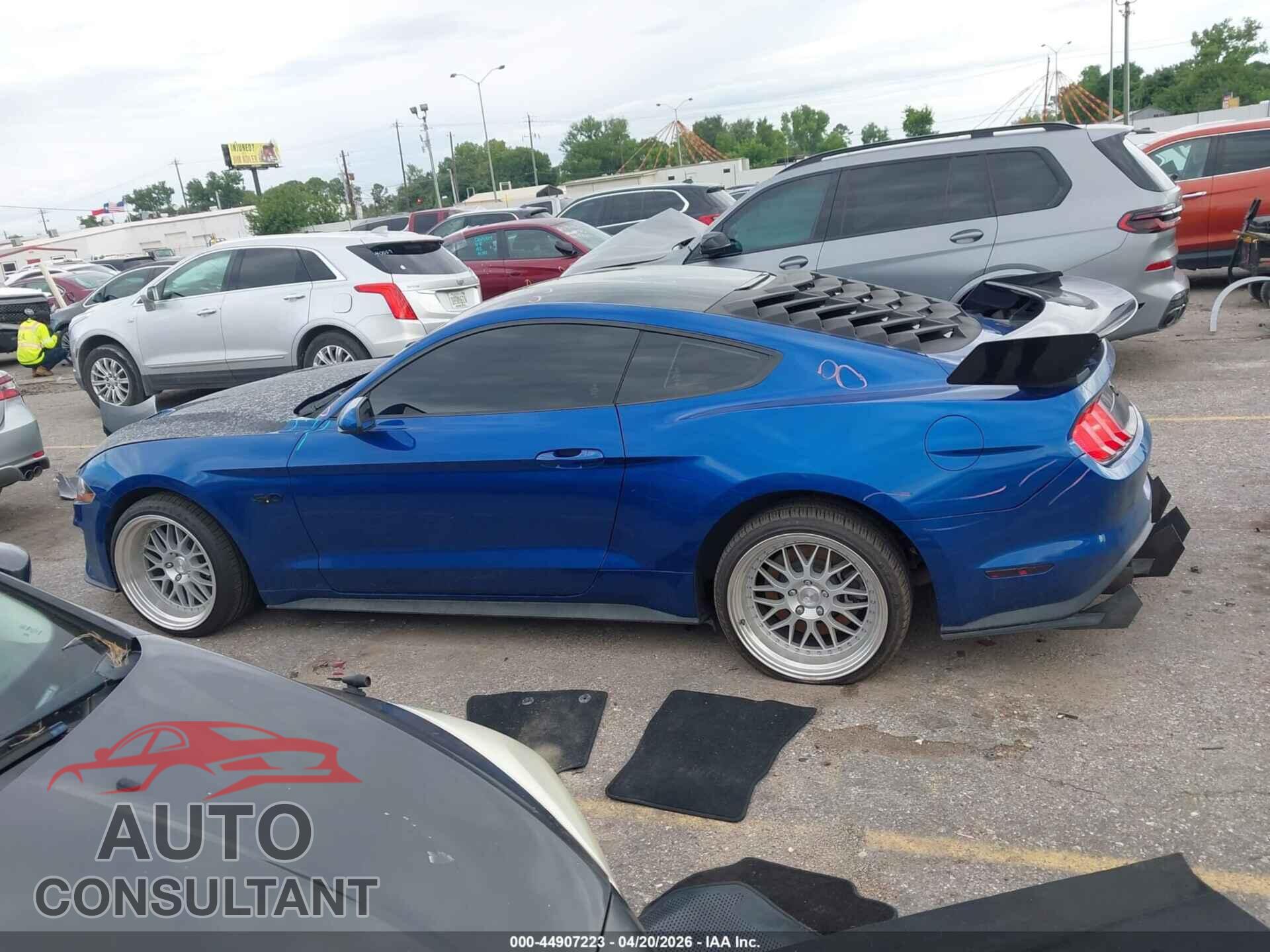 FORD MUSTANG 2018 - 1FA6P8CF7J5138164