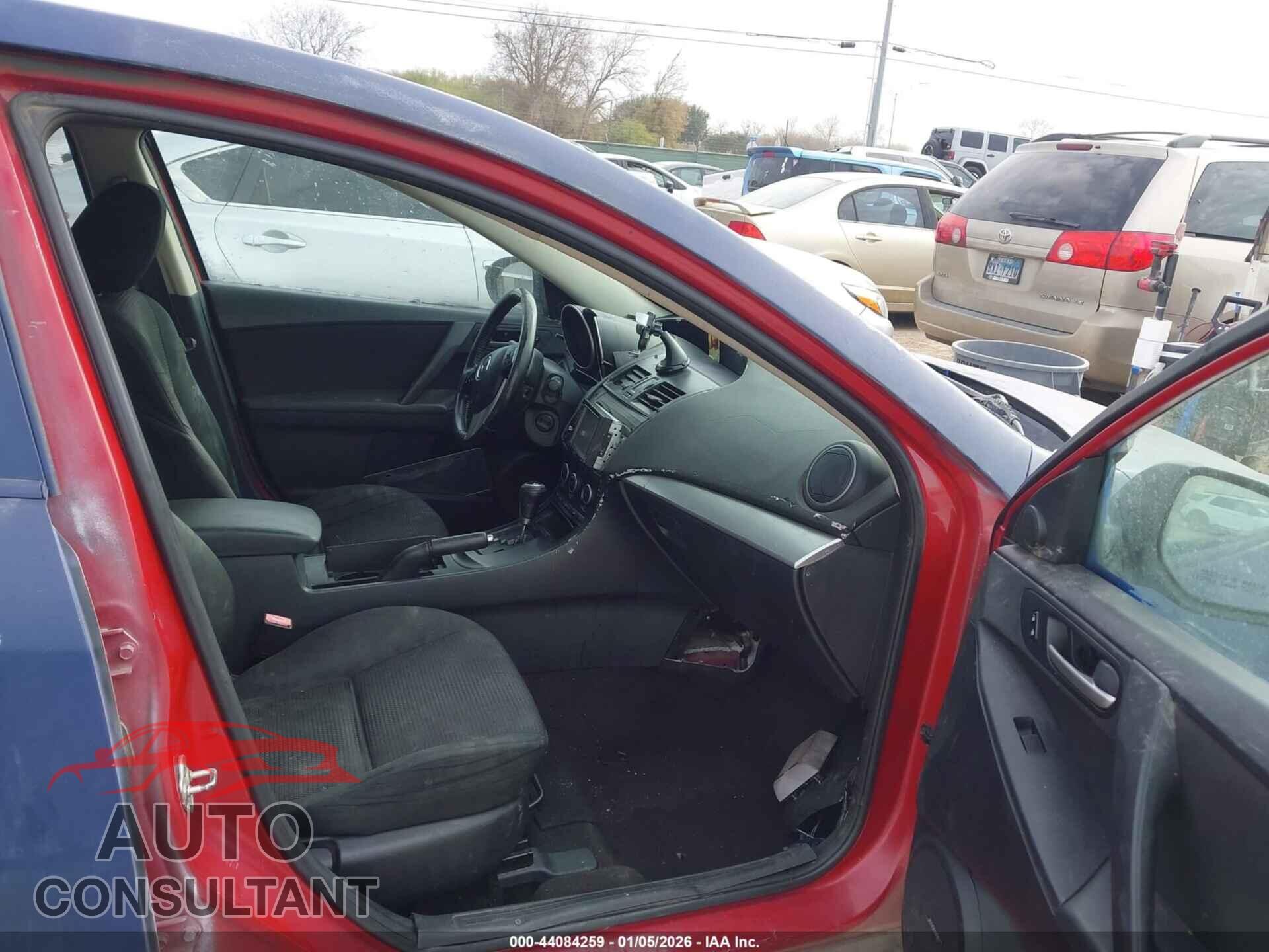 MAZDA MAZDA3 2013 - JM1BL1V71D1799136