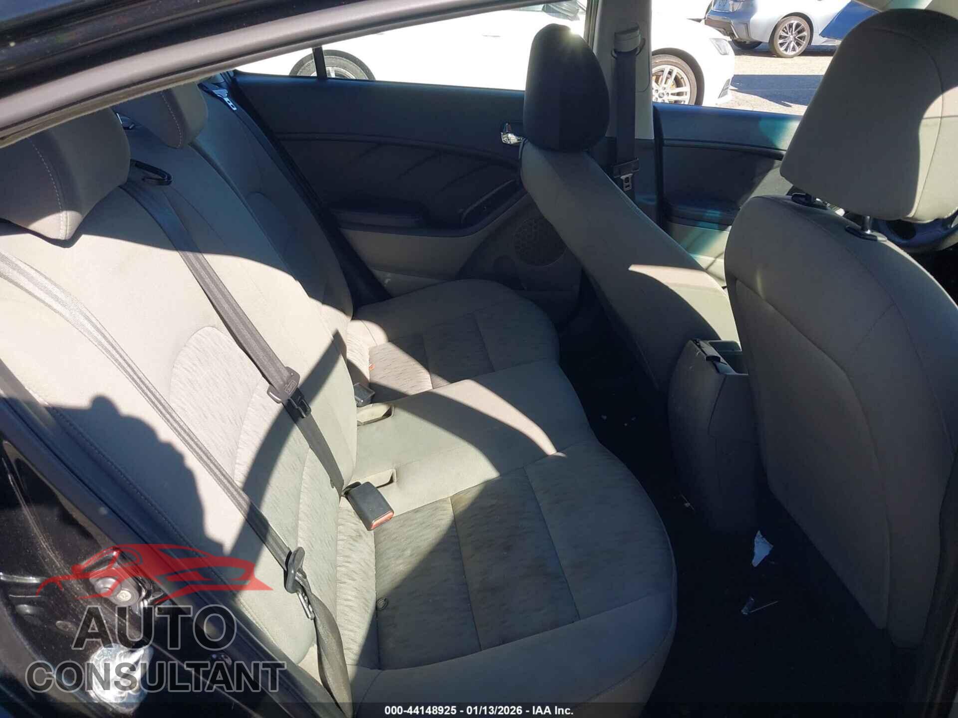 KIA FORTE 2015 - KNAFK4A65F5287374