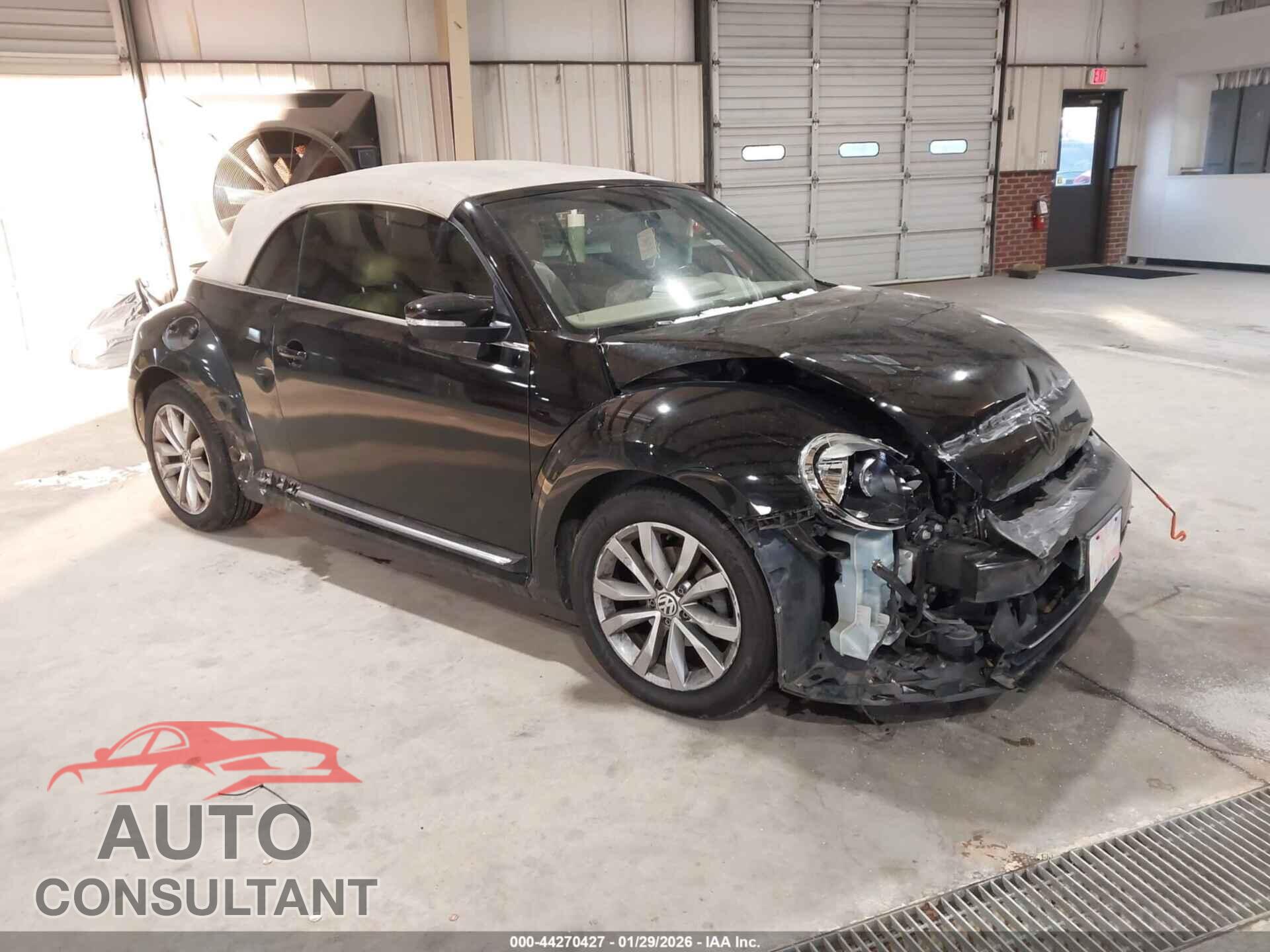 VOLKSWAGEN BEETLE 2013 - 3VW5L7AT3DM812763