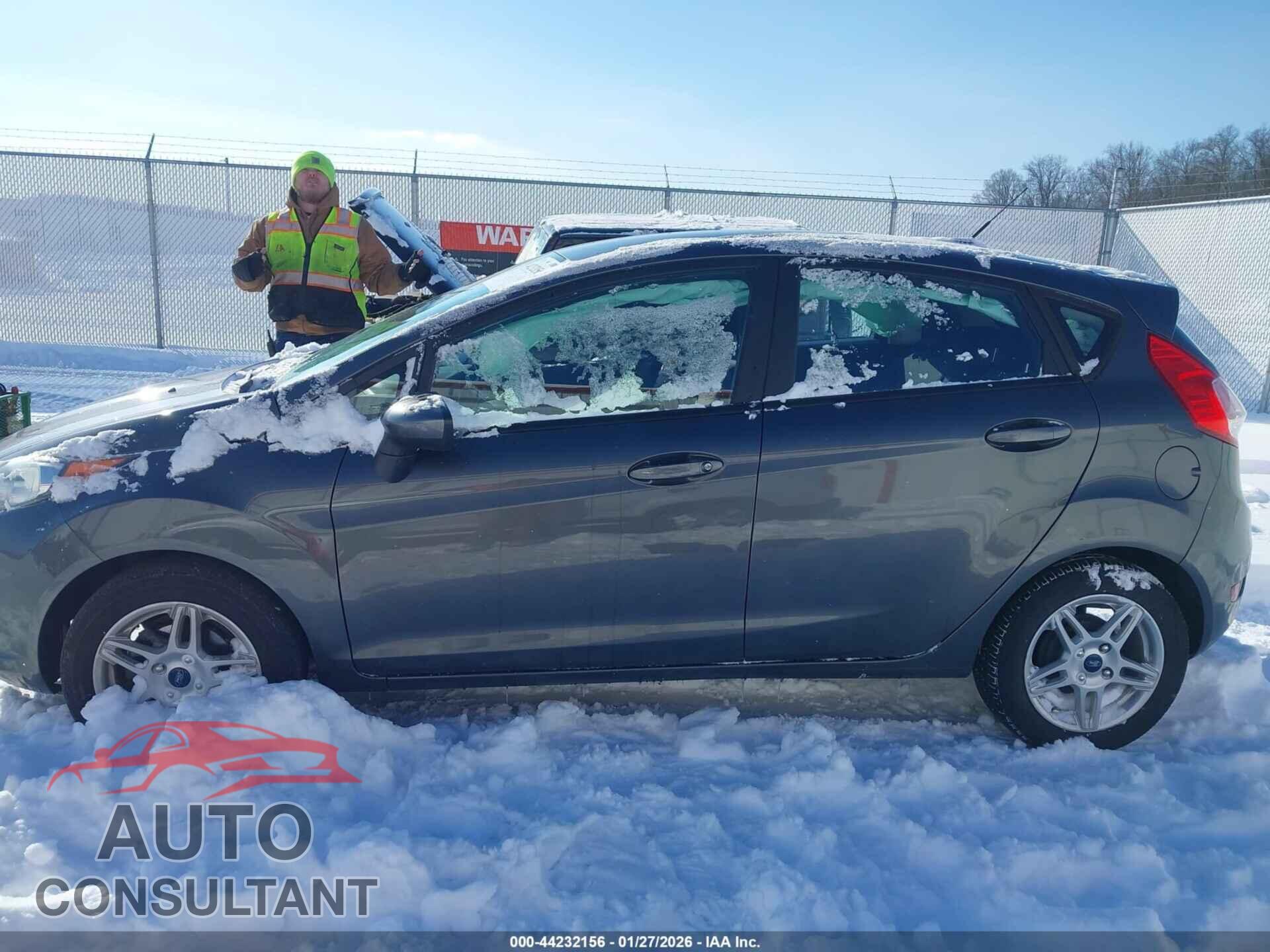FORD FIESTA 2019 - 3FADP4EJ5KM137897