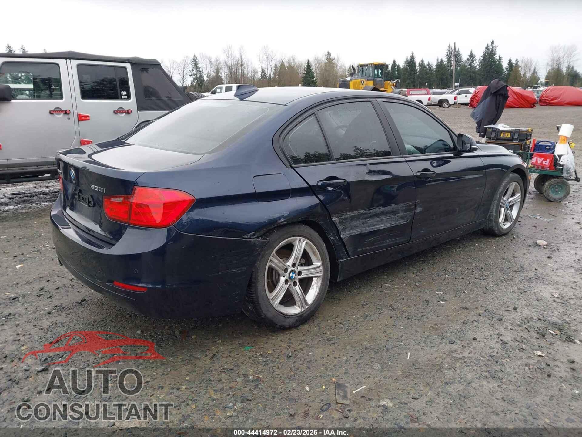 BMW 320I 2015 - WBA3C3C54FK200712