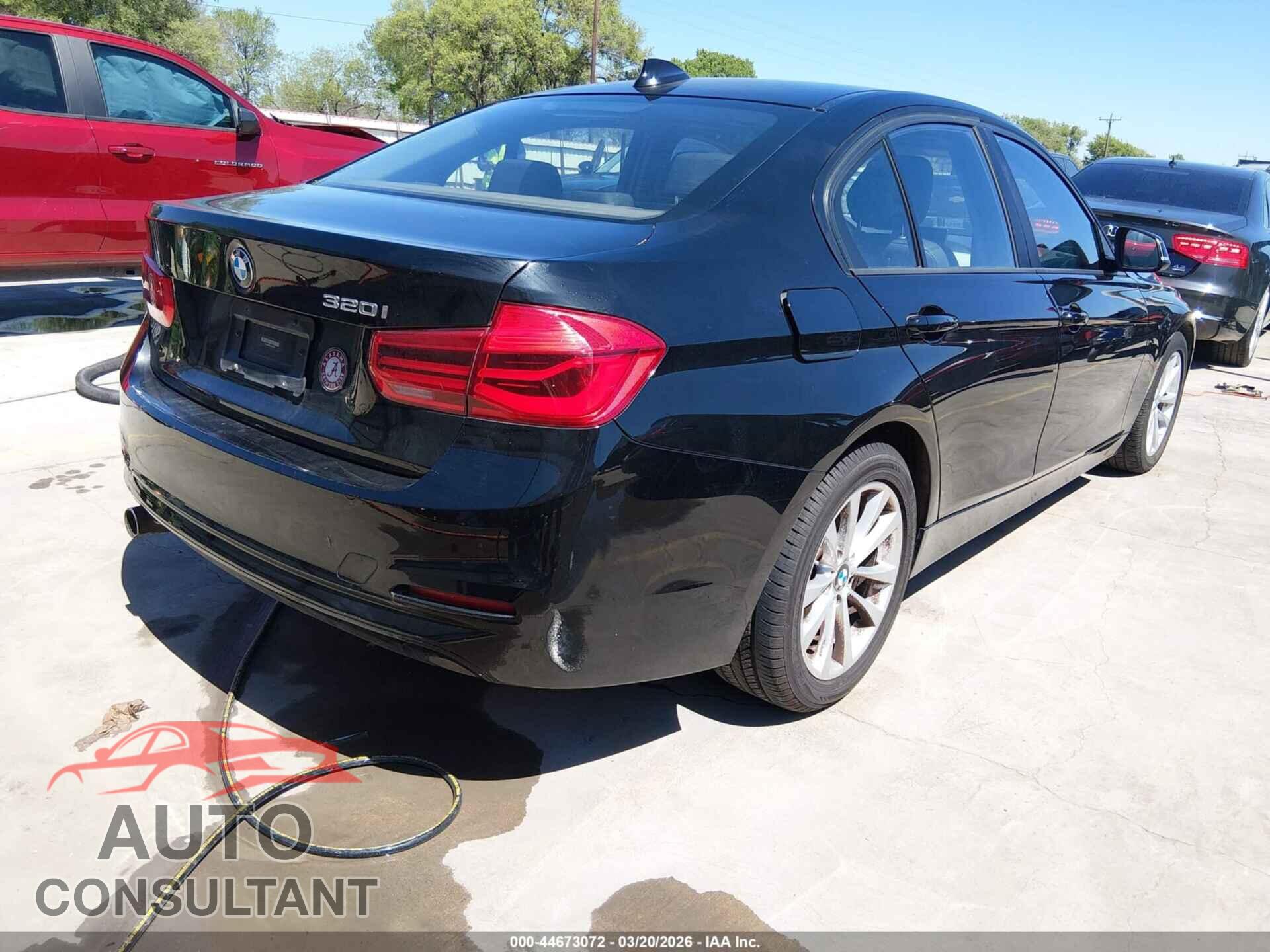 BMW 320I 2016 - WBA8A9C55GK618678