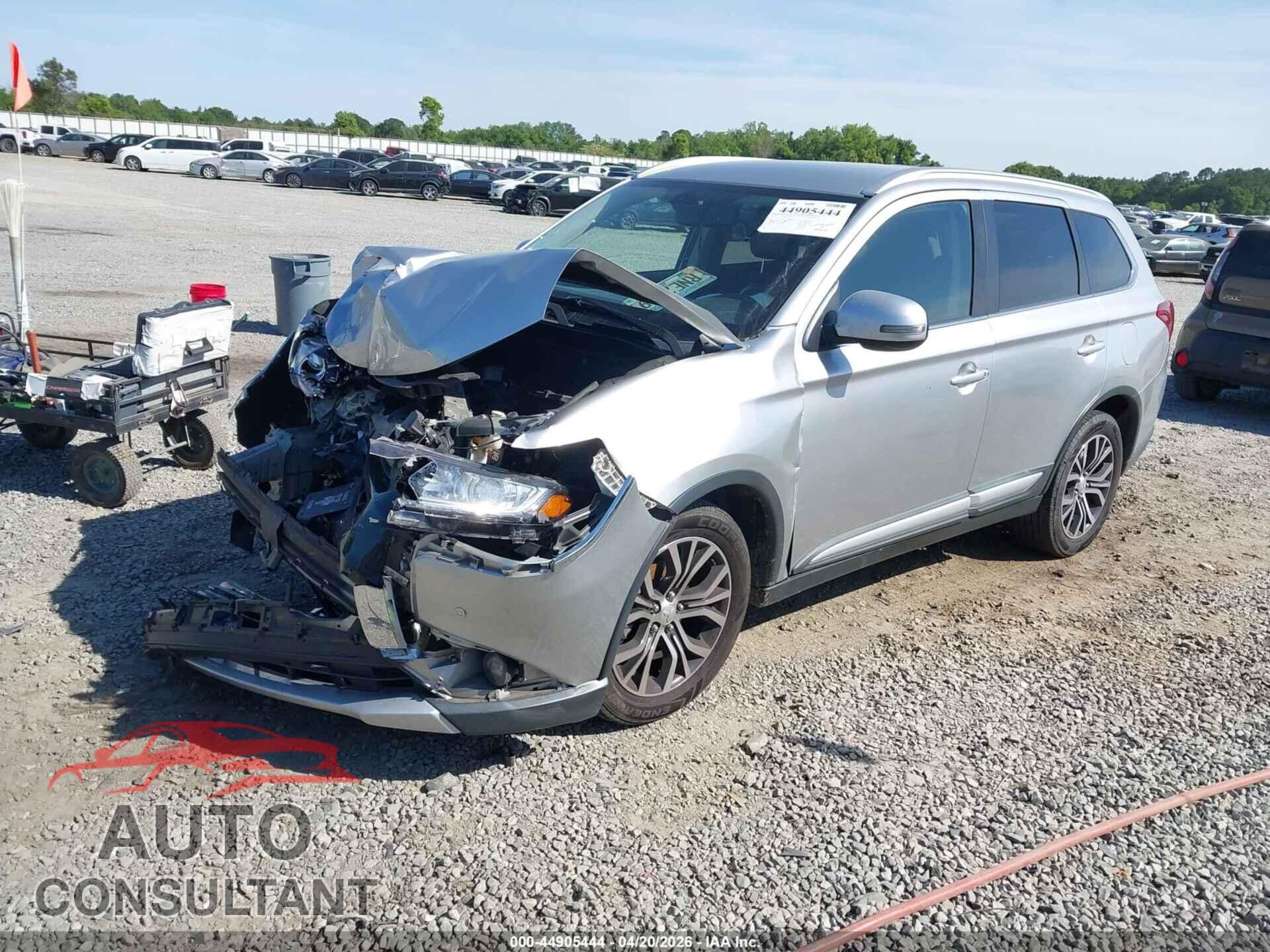 MITSUBISHI OUTLANDER 2018 - JA4AD3A36JZ003110