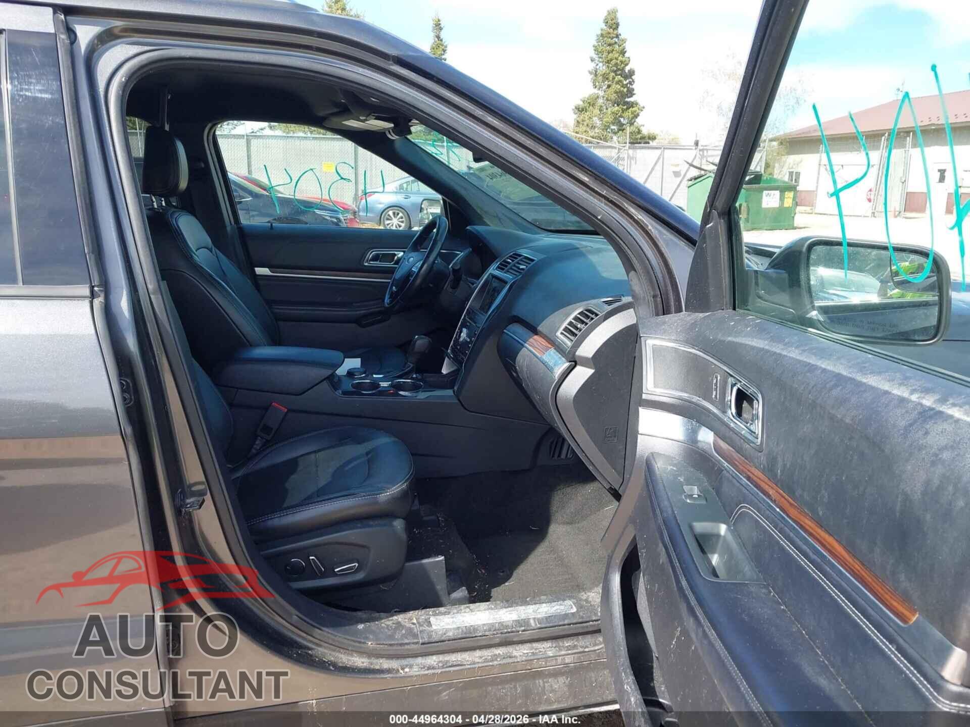 FORD EXPLORER 2018 - 1FM5K8F83JGA85724