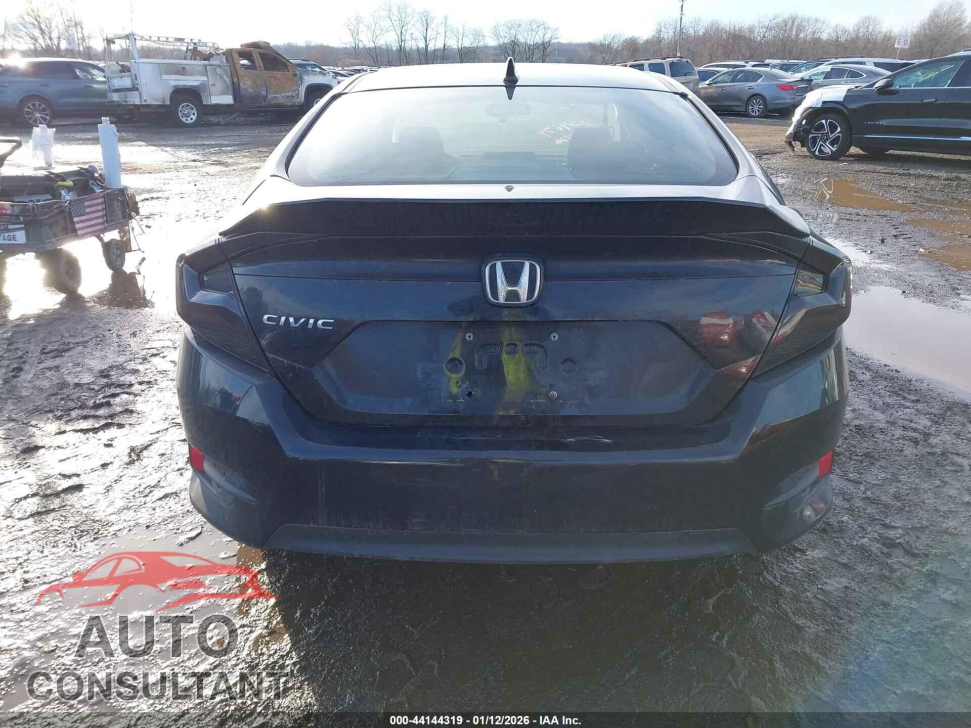 HONDA CIVIC 2018 - 2HGFC2F76JH590866