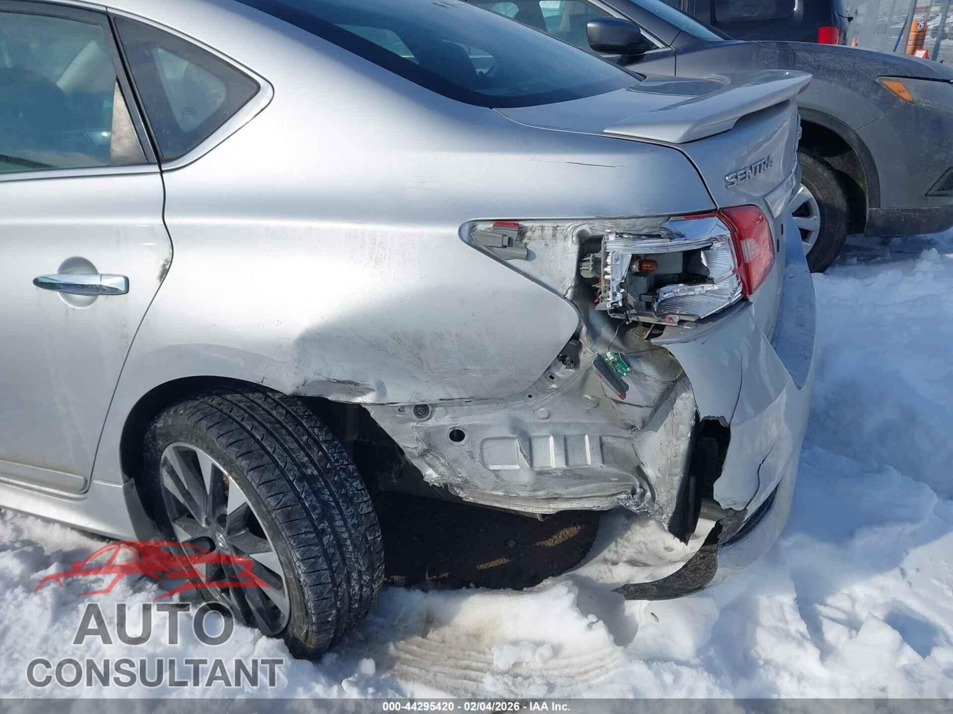 NISSAN SENTRA 2018 - 3N1CB7AP2JY227017