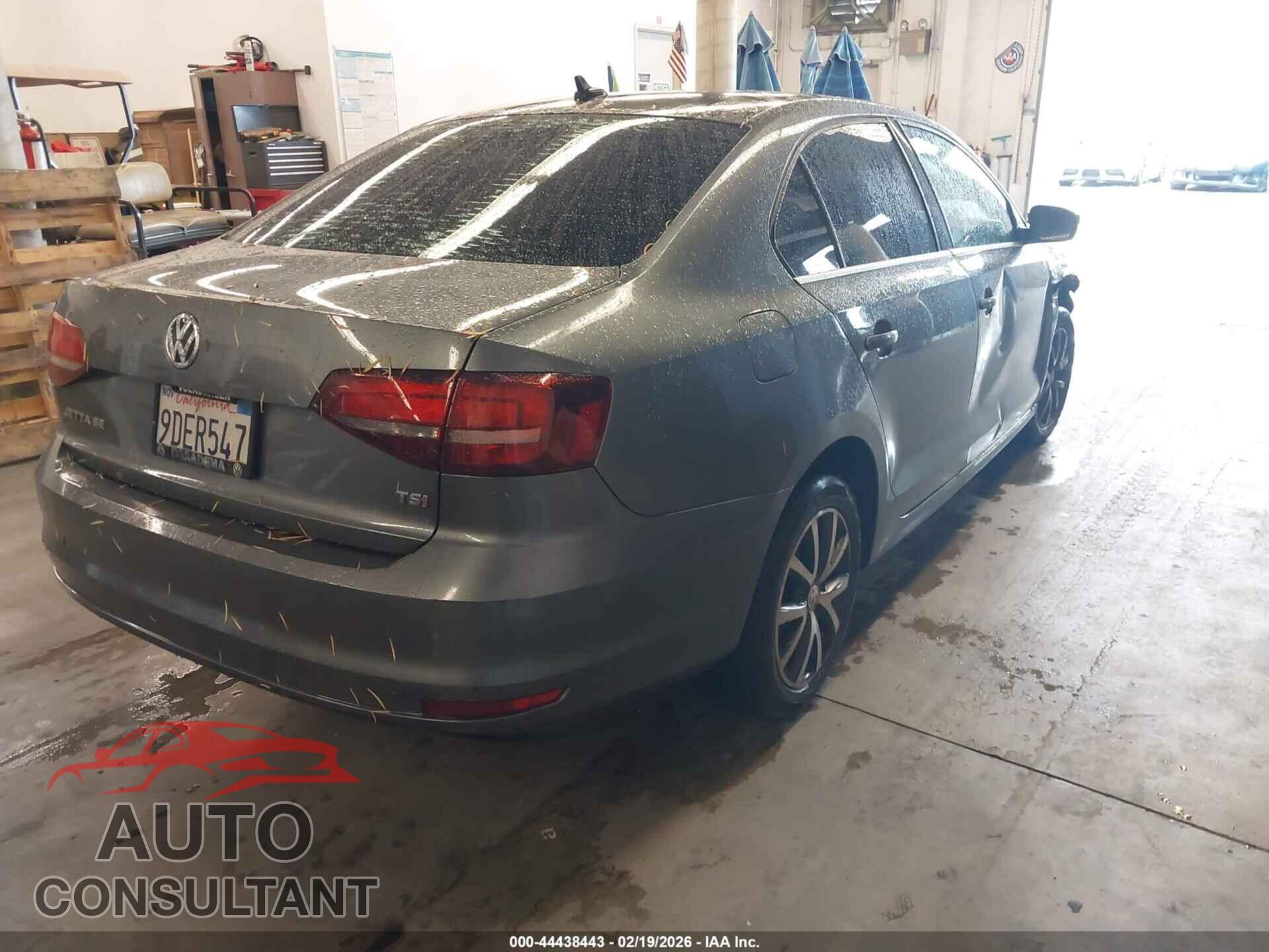 VOLKSWAGEN JETTA 2017 - 3VWDB7AJ9HM412385