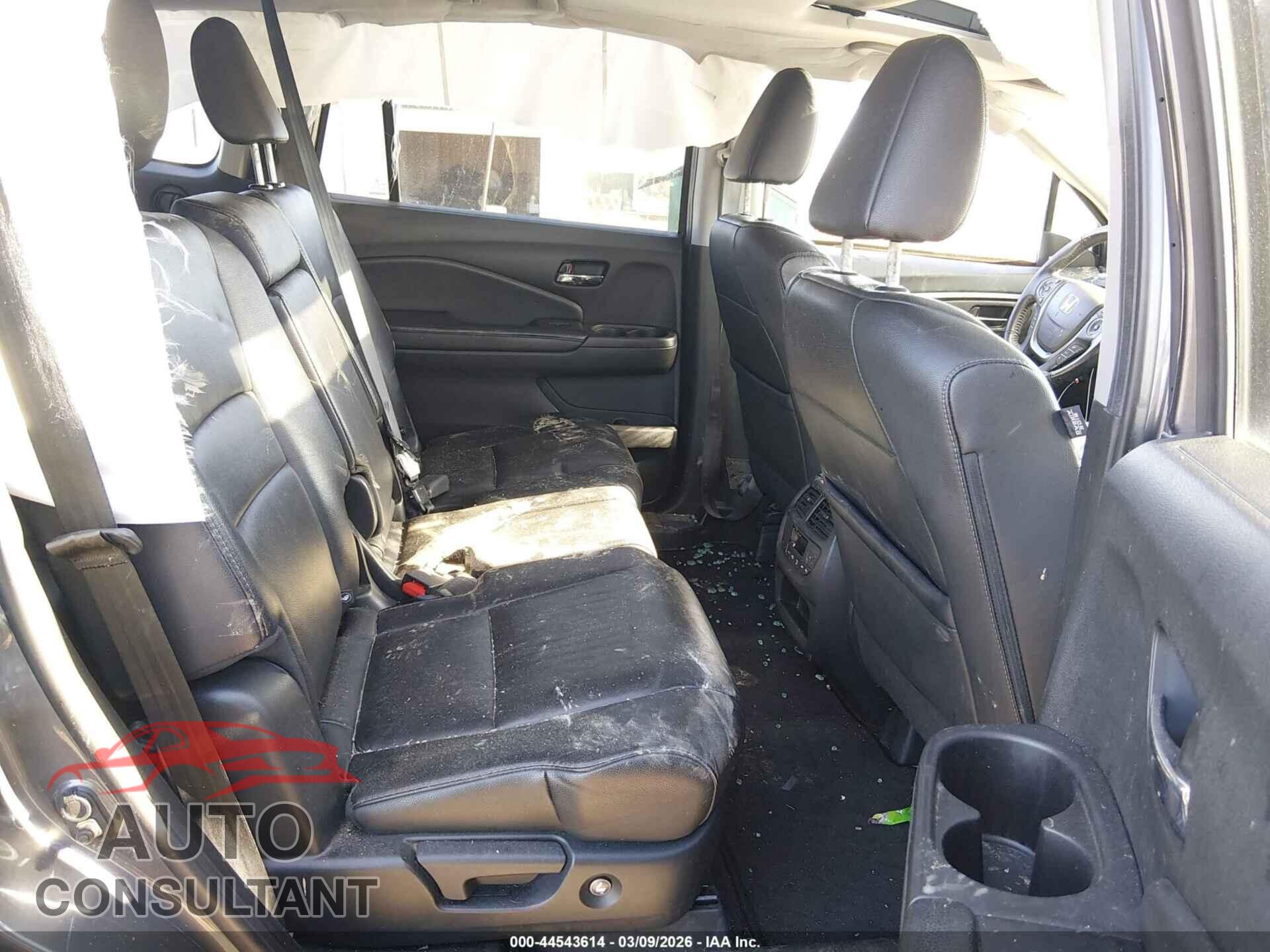 HONDA PILOT 2017 - 5FNYF6H50HB078859