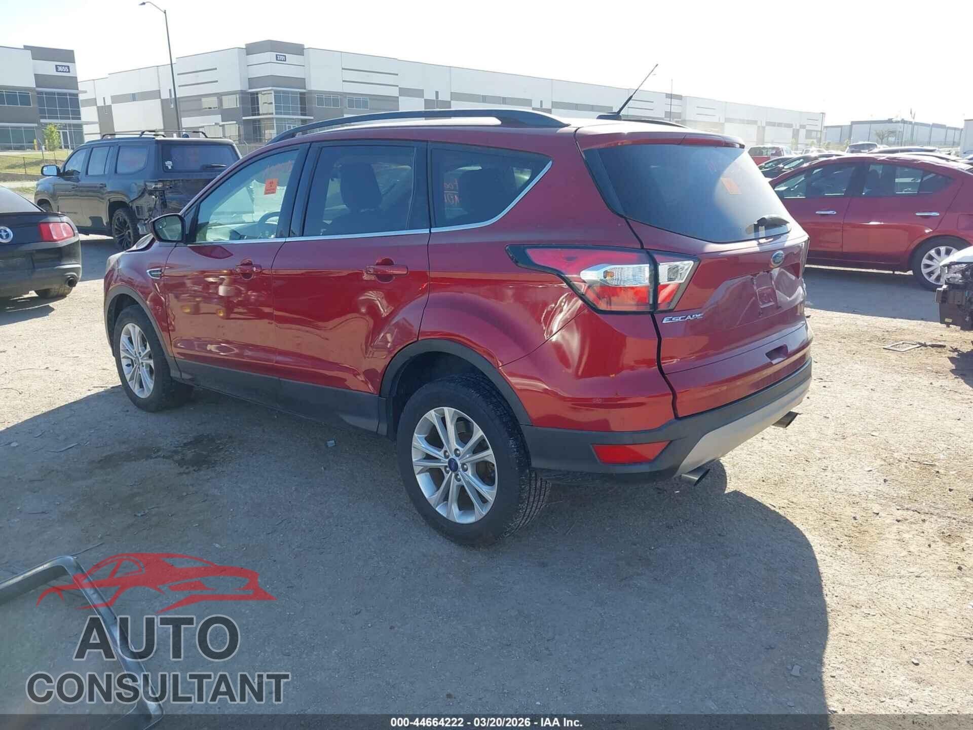 FORD ESCAPE 2018 - 1FMCU0G96JUC63430