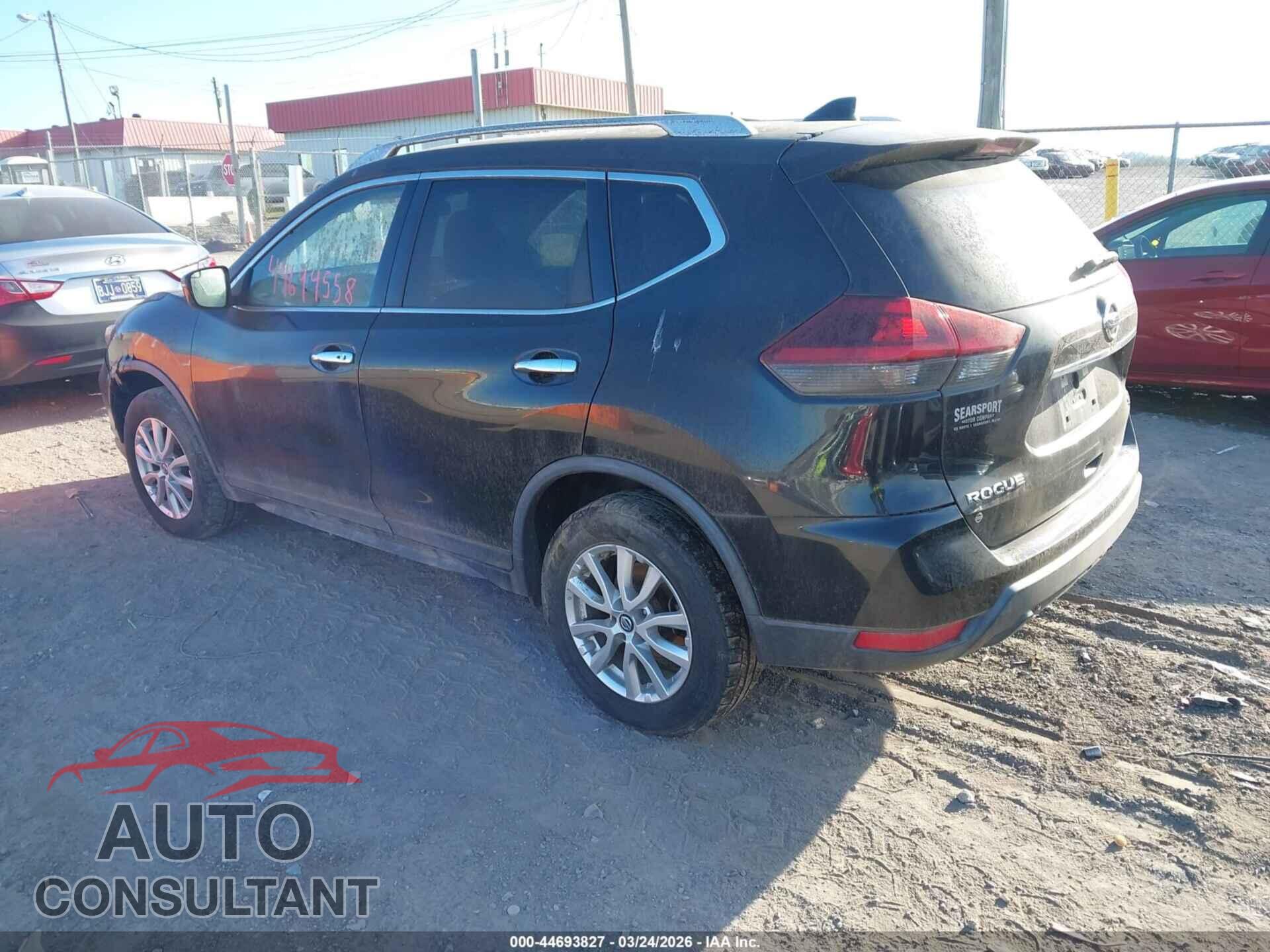 NISSAN ROGUE 2018 - KNMAT2MV7JP594558