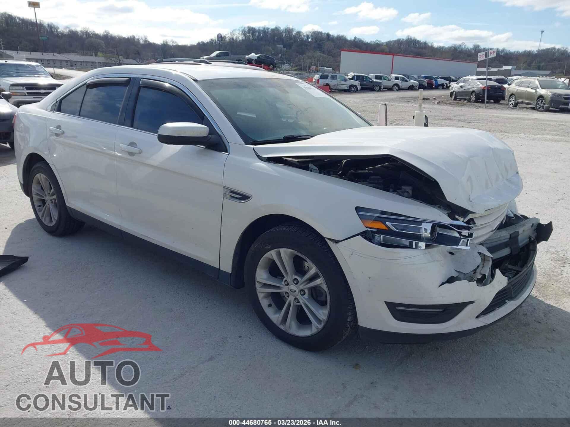 FORD TAURUS 2015 - 1FAHP2H88FG183433
