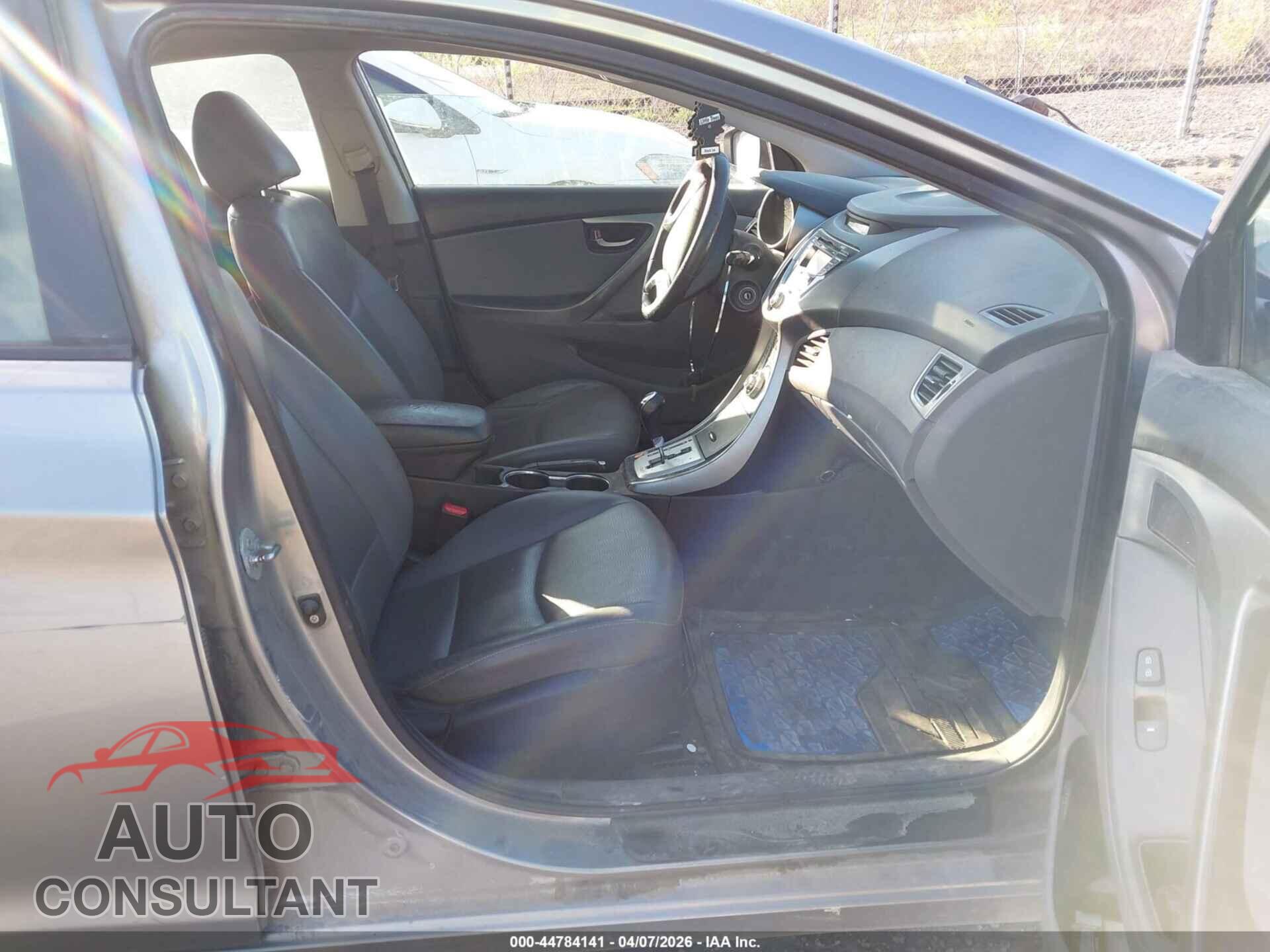 HYUNDAI ELANTRA 2012 - KMHDH4AE2CU500035