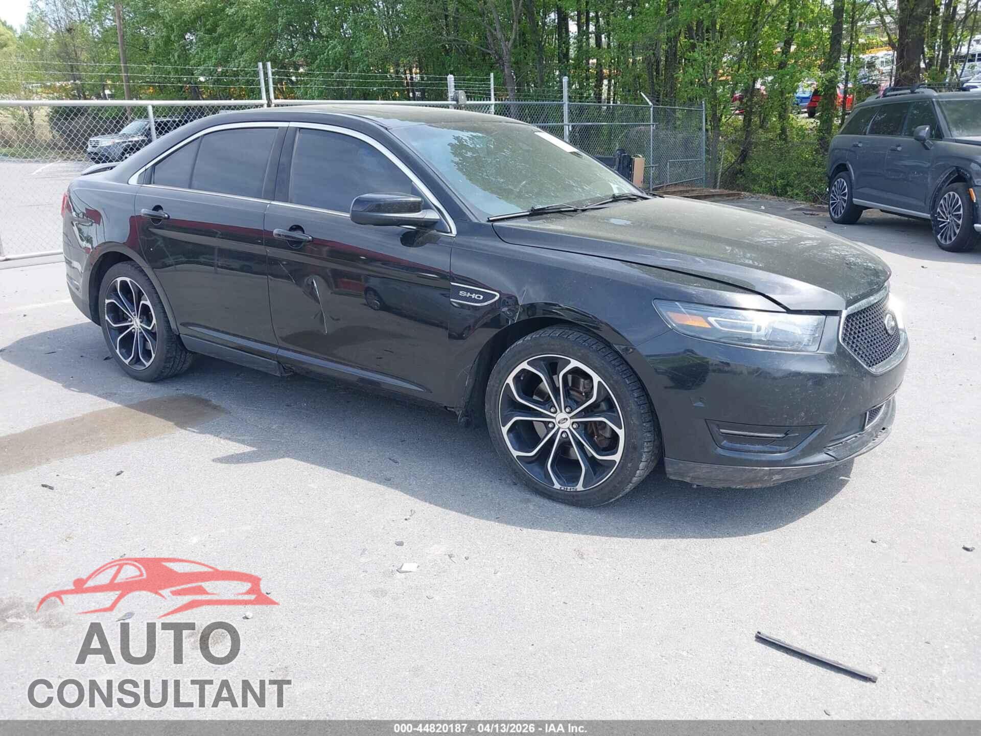 FORD TAURUS 2015 - 1FAHP2KT6FG208584