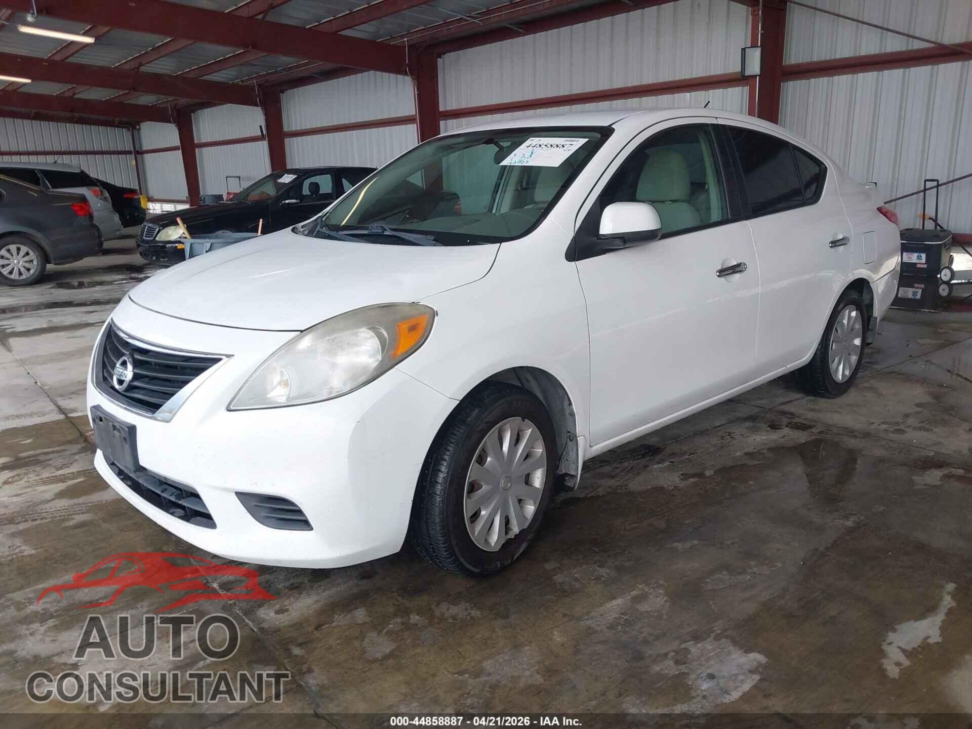 NISSAN VERSA 2014 - 3N1CN7AP3EK468276