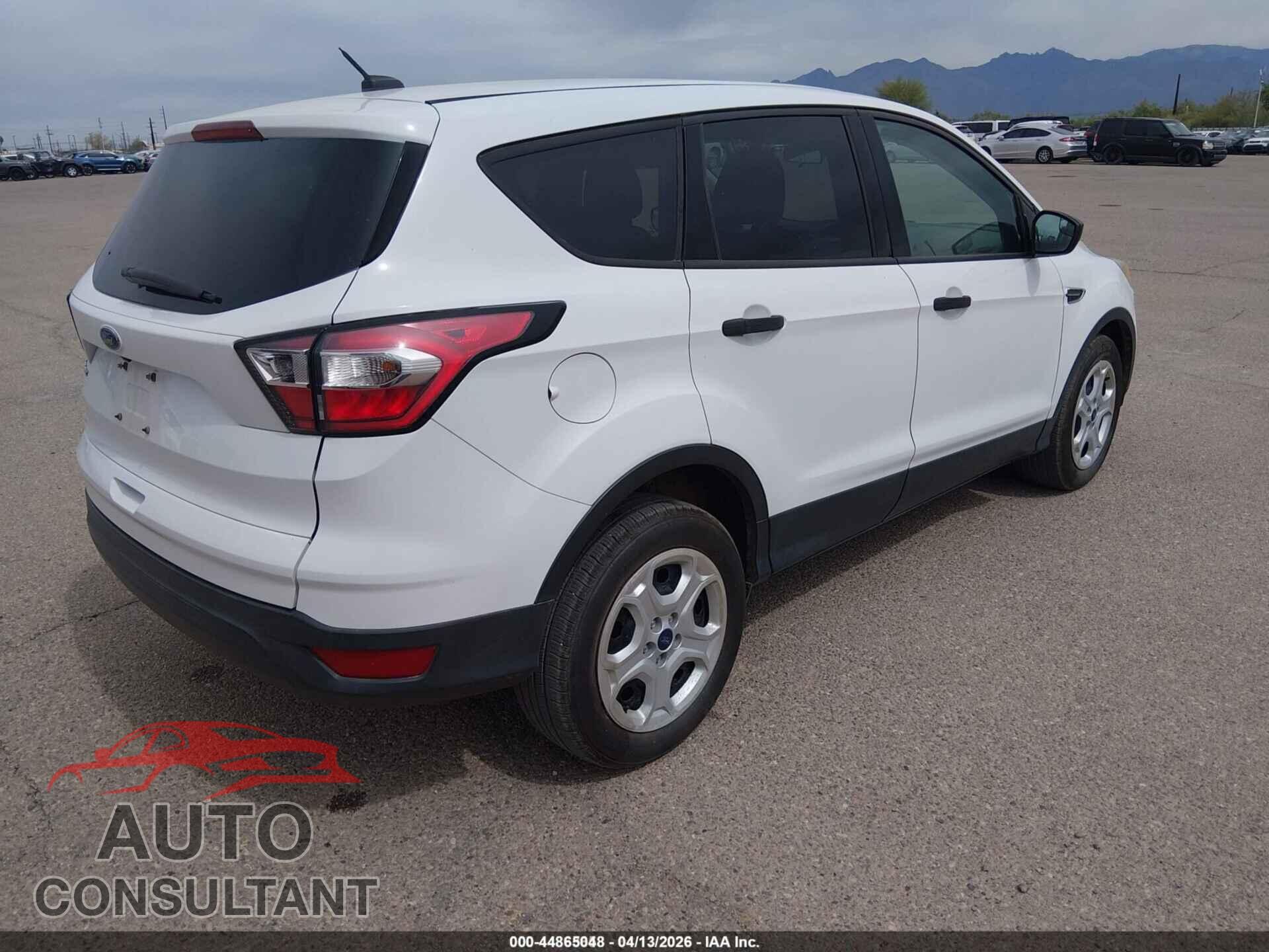 FORD ESCAPE 2017 - 1FMCU0F76HUE50161