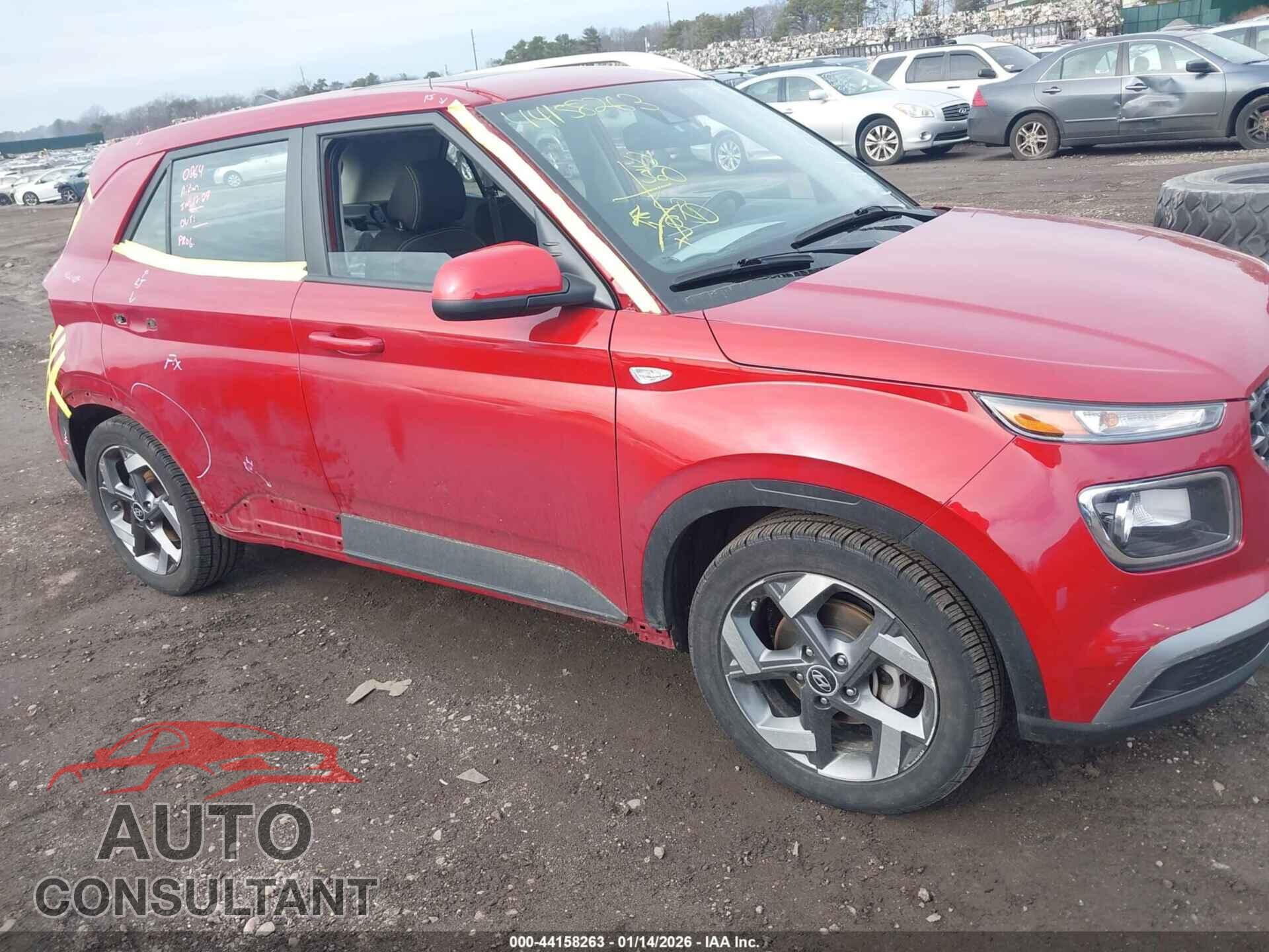 HYUNDAI VENUE 2022 - KMHRC8A33NU165784