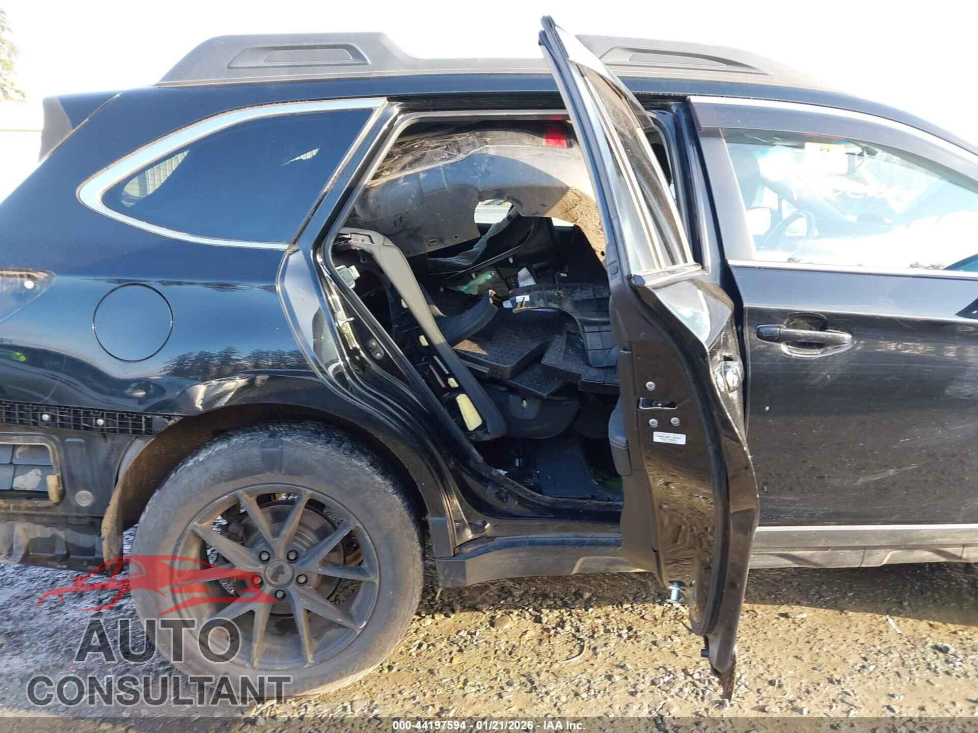 SUBARU OUTBACK 2015 - 4S4BSALC9F3318006