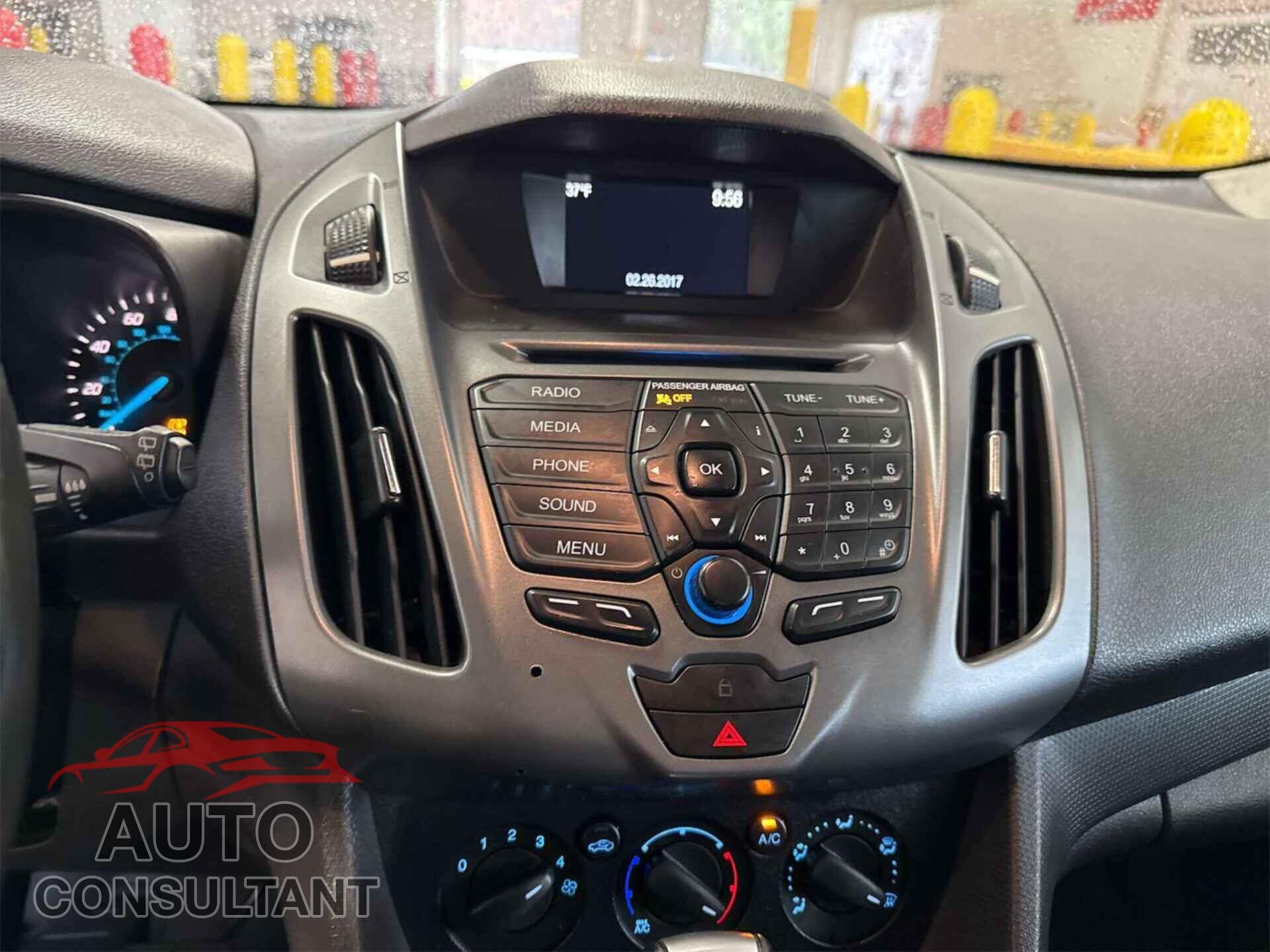FORD TRANSIT CONNECT 2017 - NM0LS7E78H1325438